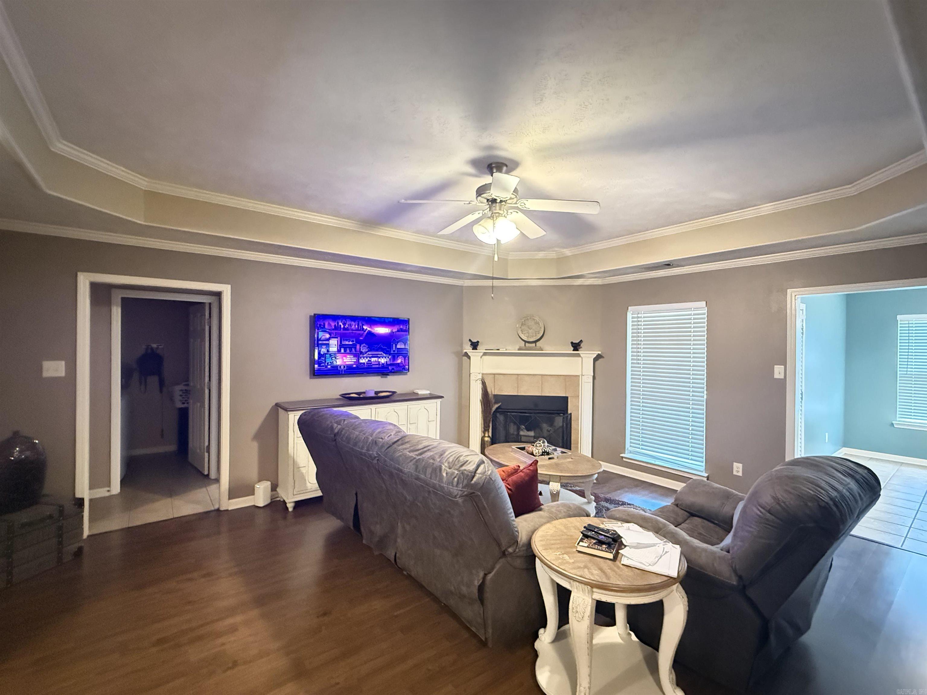 WILLOW LAKE - Residential