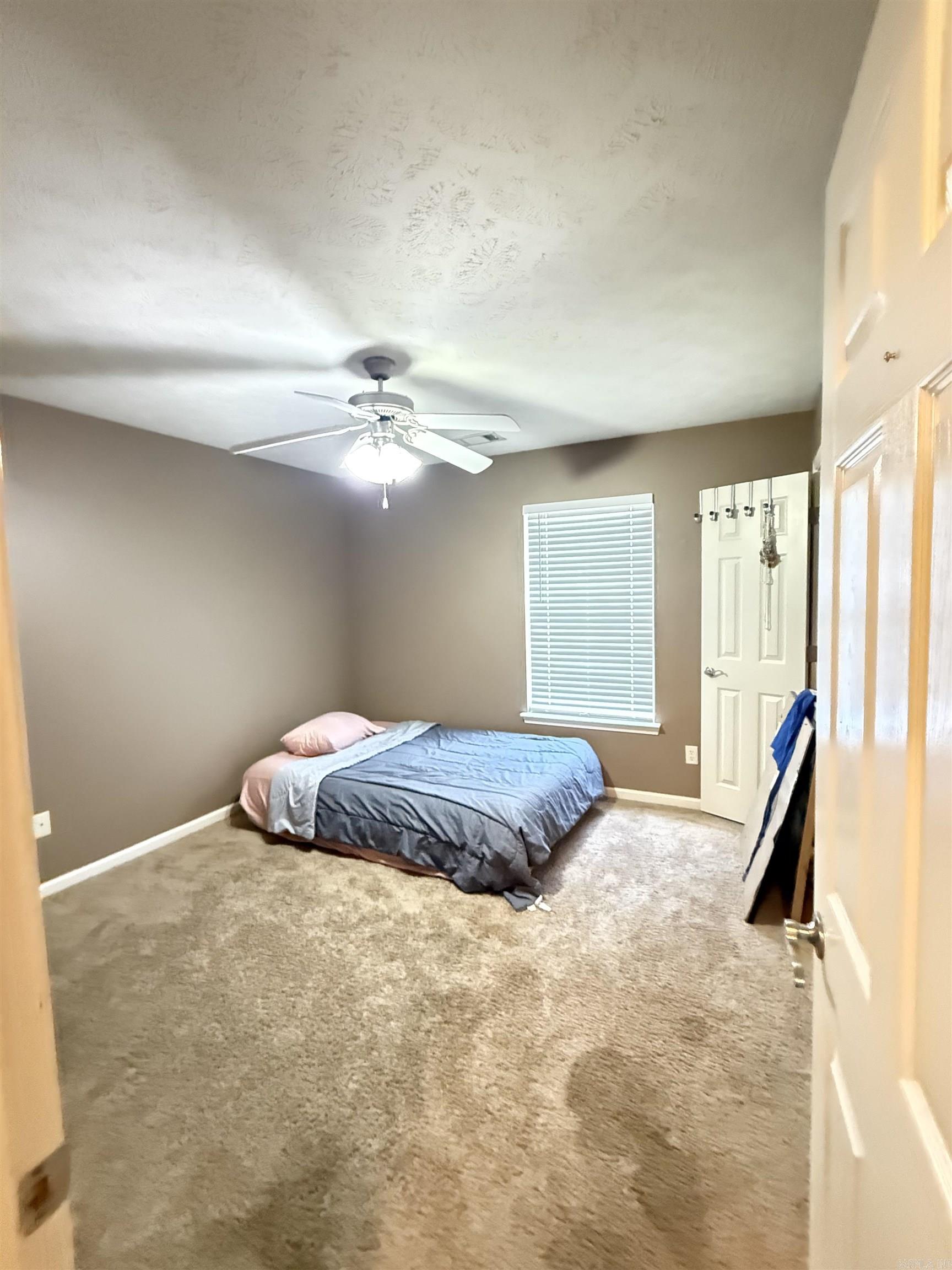 WILLOW LAKE - Residential