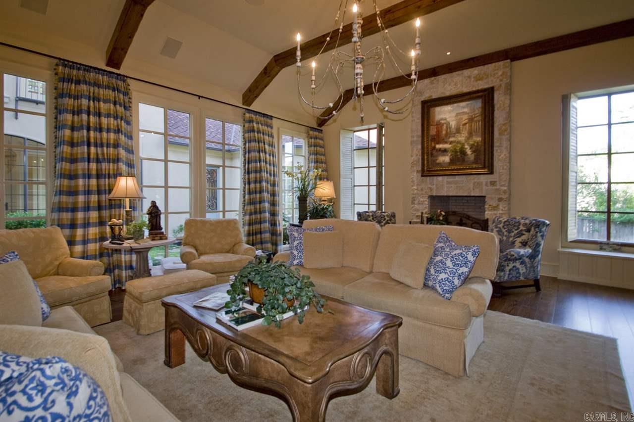 CHENAL VALLEY SOLOGNE CIRCLE - Residential