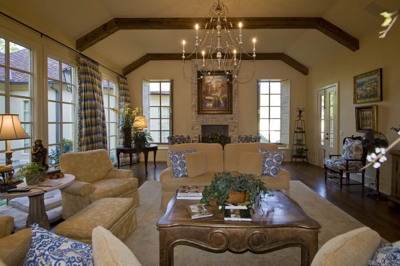 CHENAL VALLEY SOLOGNE CIRCLE - Residential