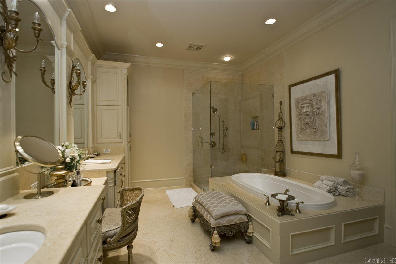 CHENAL VALLEY SOLOGNE CIRCLE - Residential