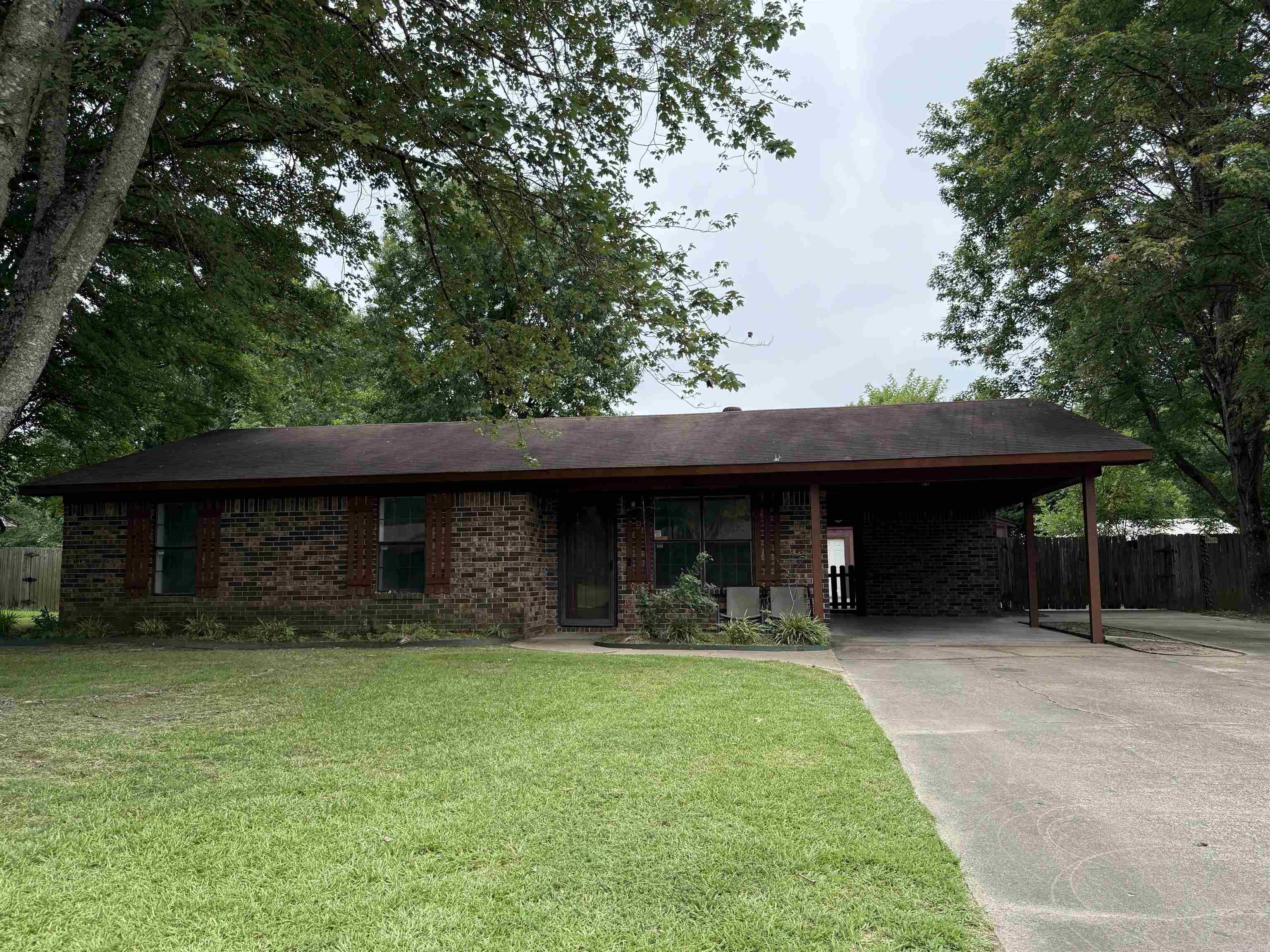 SOUTHBRIDGE - Residential