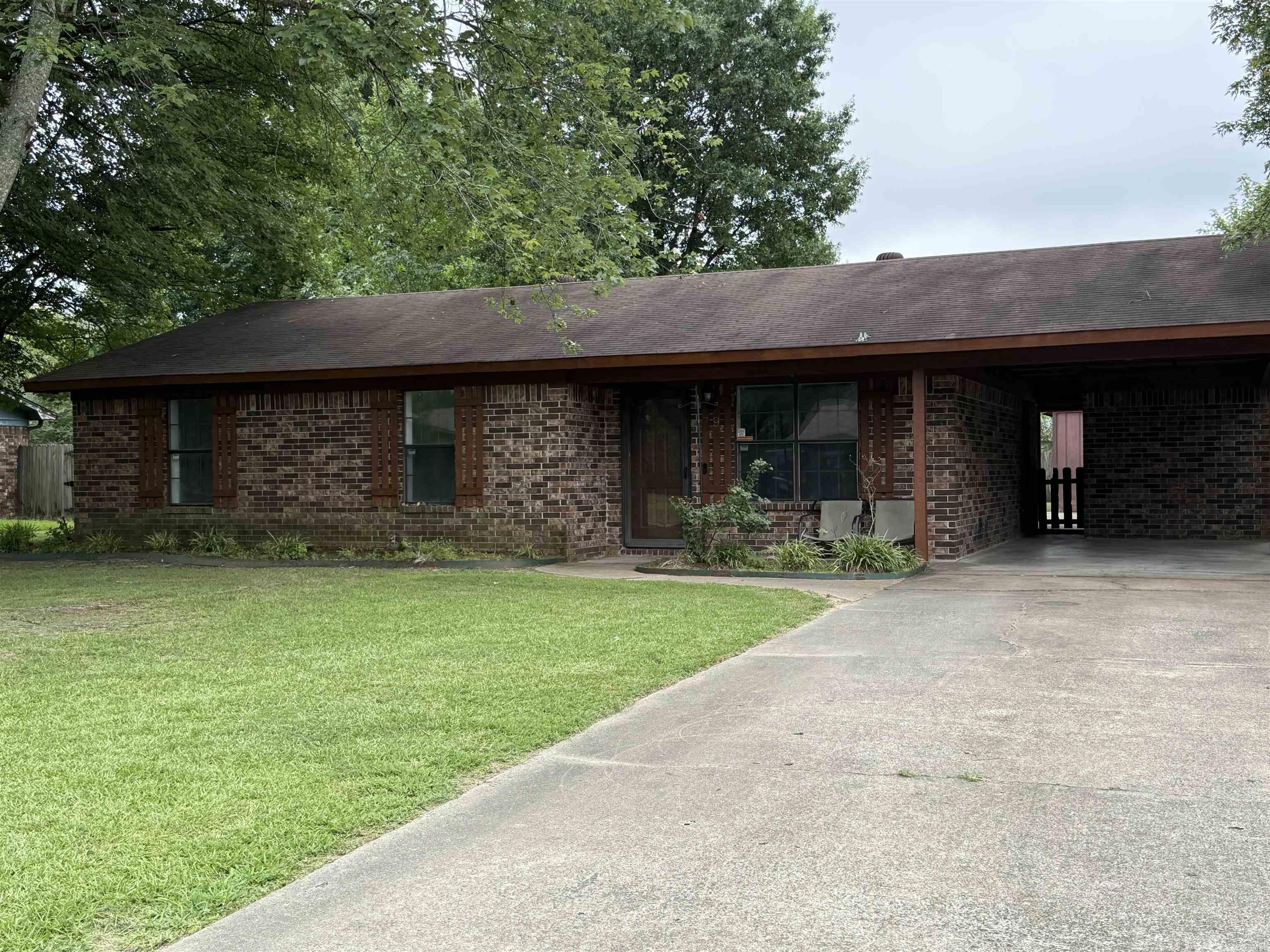 SOUTHBRIDGE - Residential