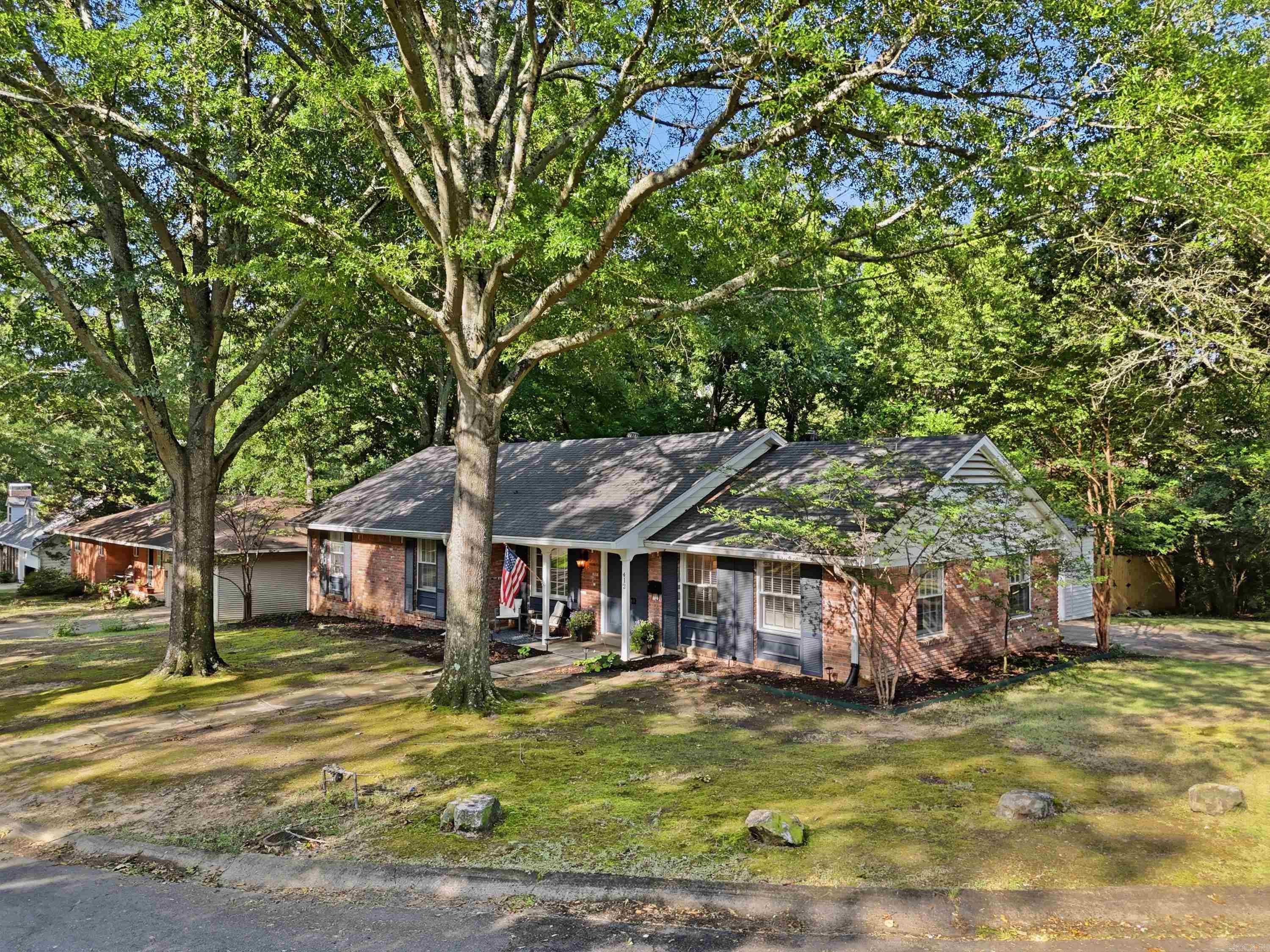 SHANNON HILLS - Residential