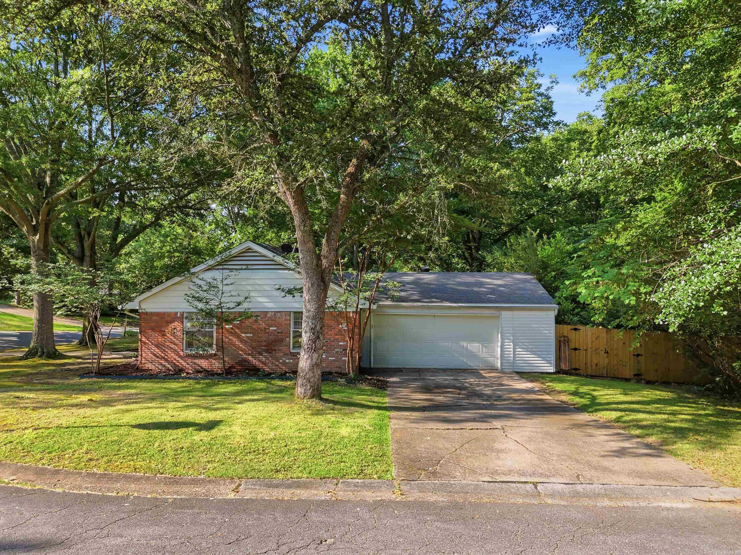SHANNON HILLS - Residential