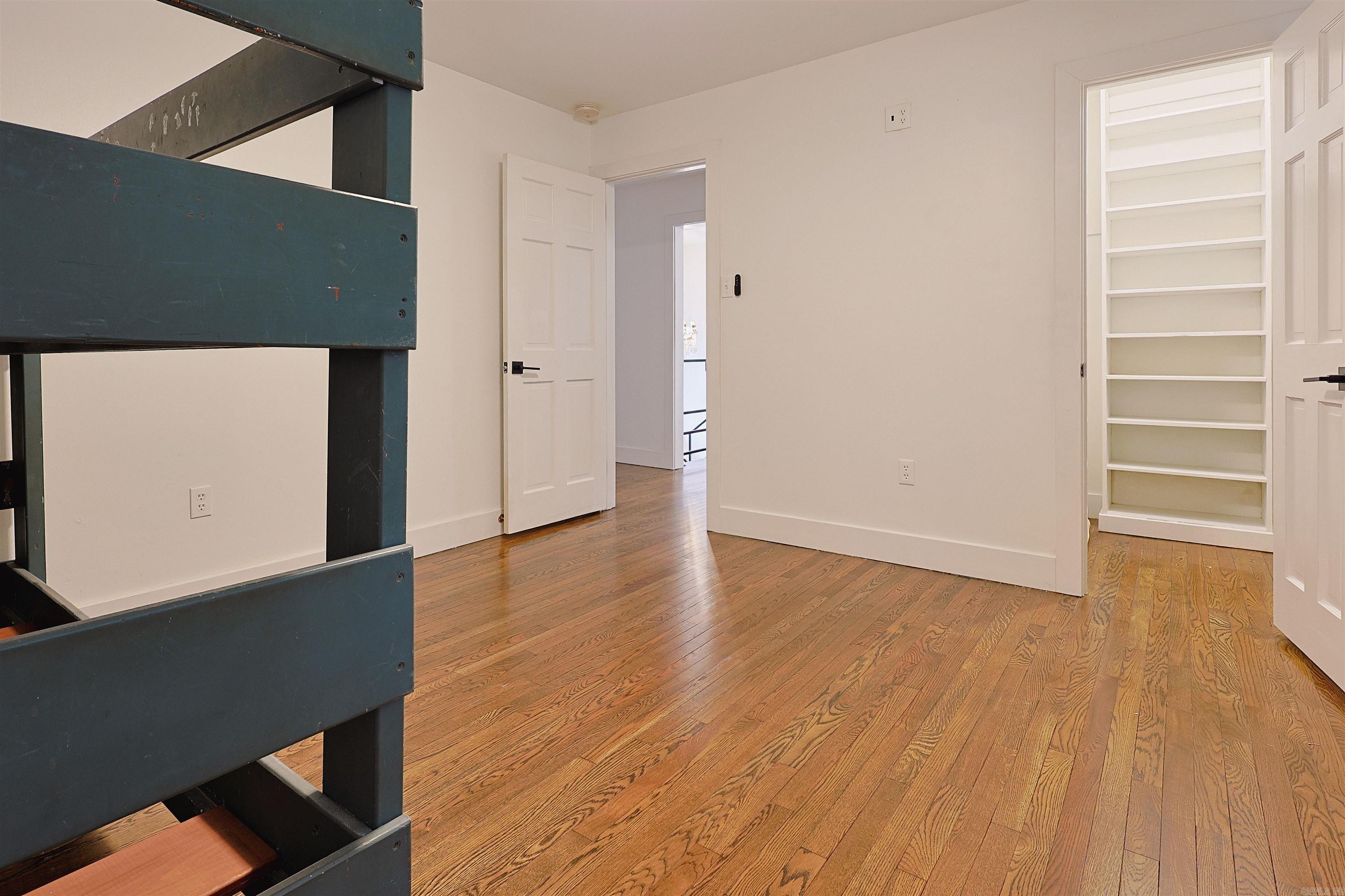 OVERBROOK - Residential