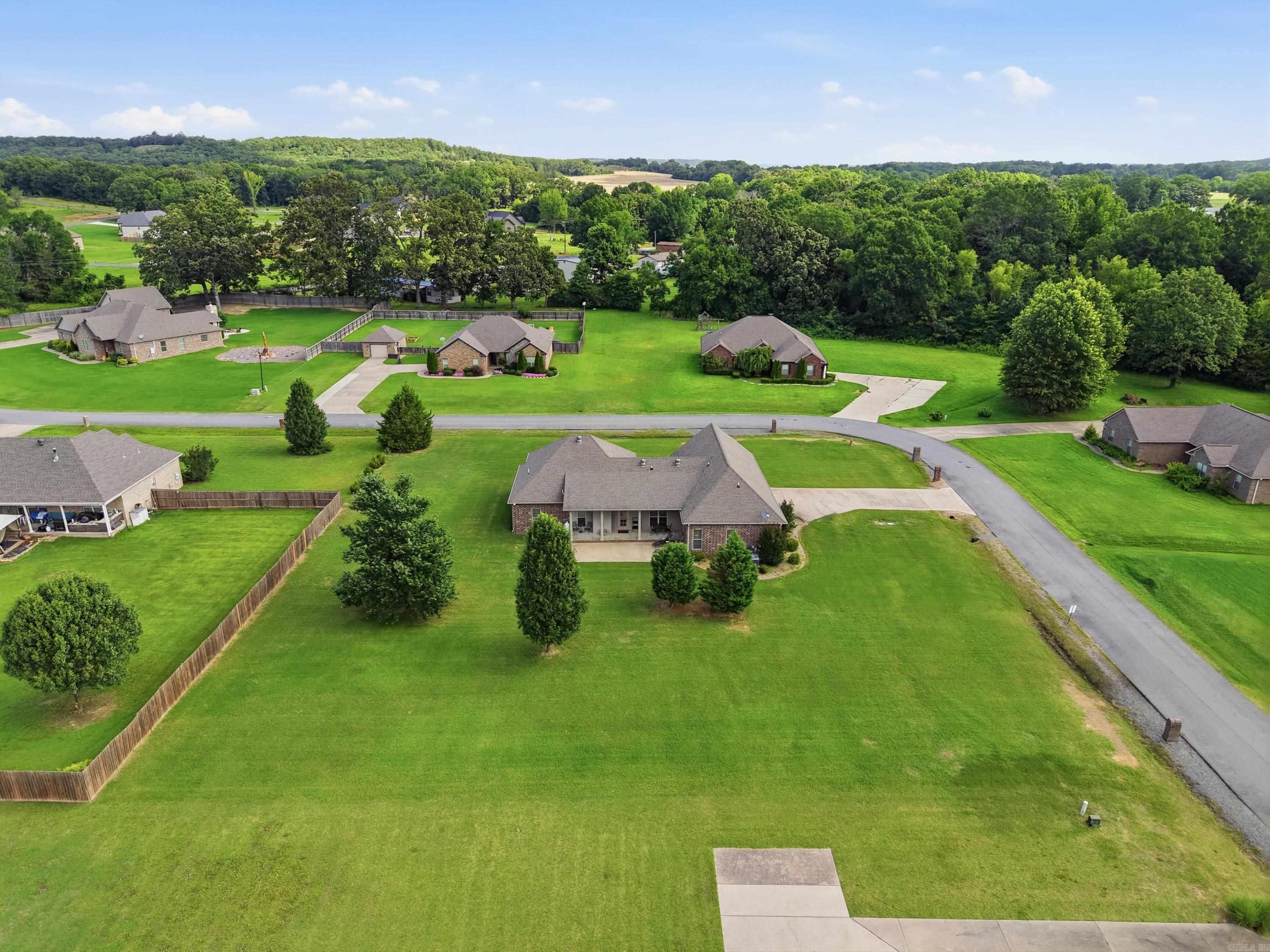 HUNTINGTON ESTATES - Residential