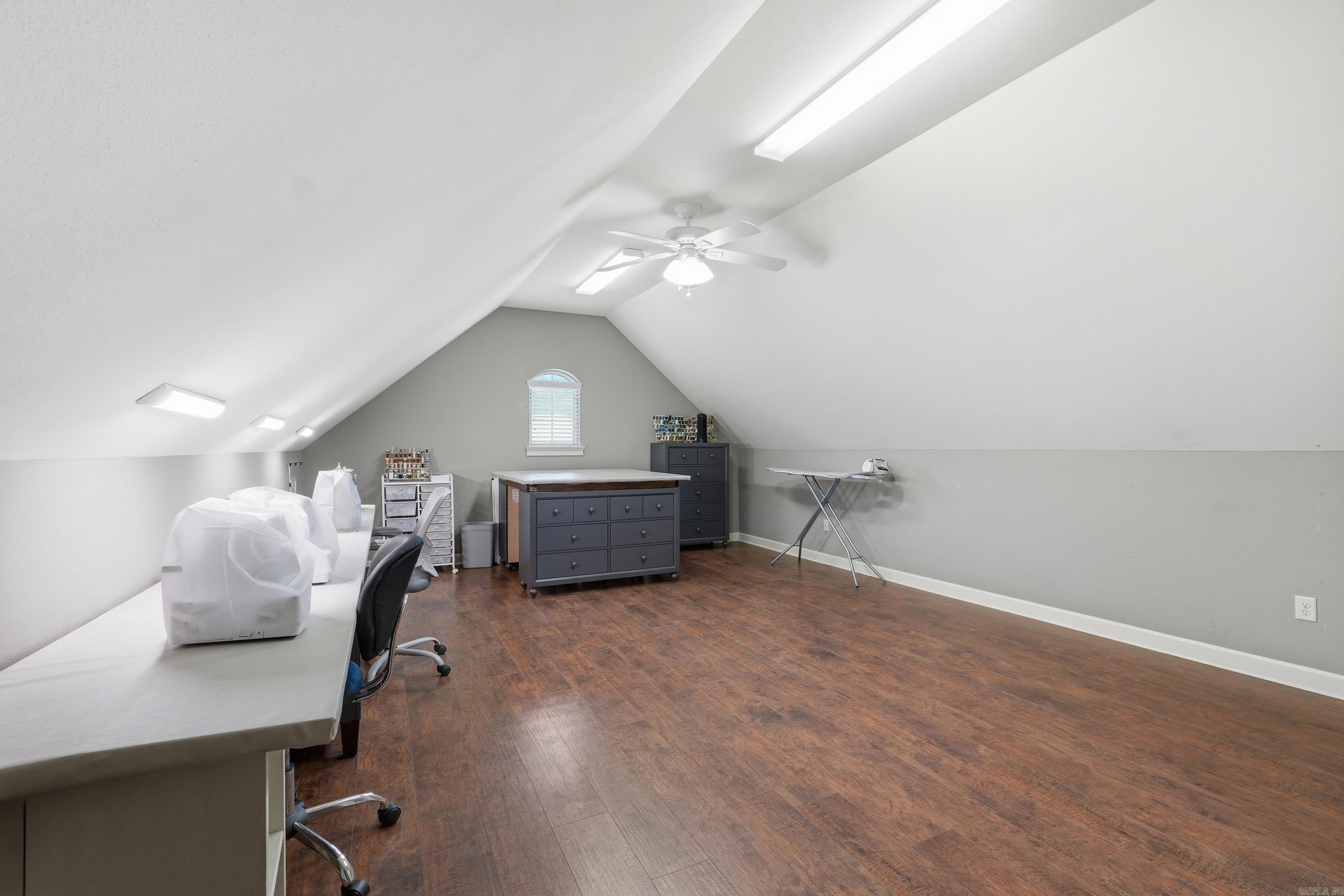 HUNTINGTON ESTATES - Residential