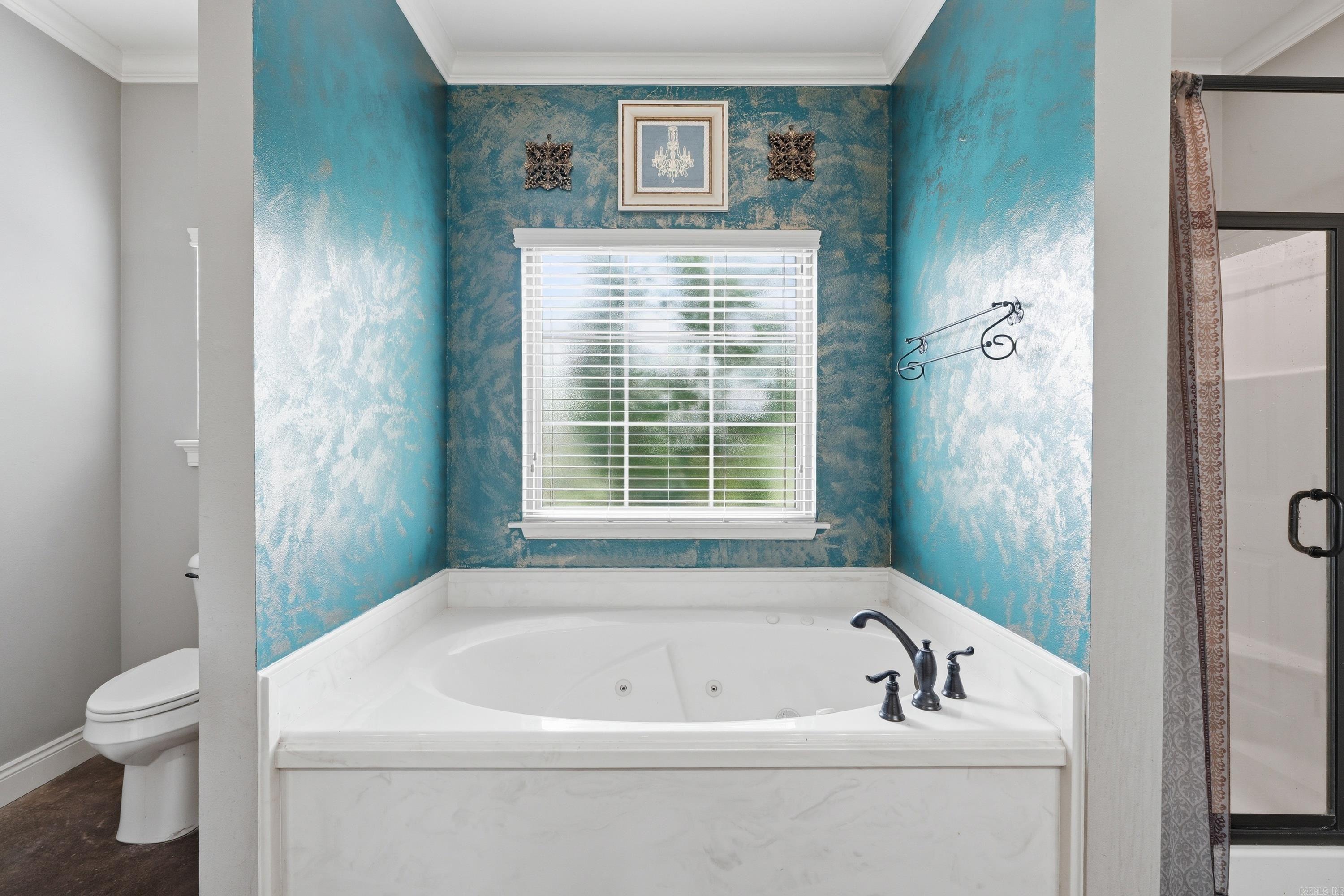 HUNTINGTON ESTATES - Residential