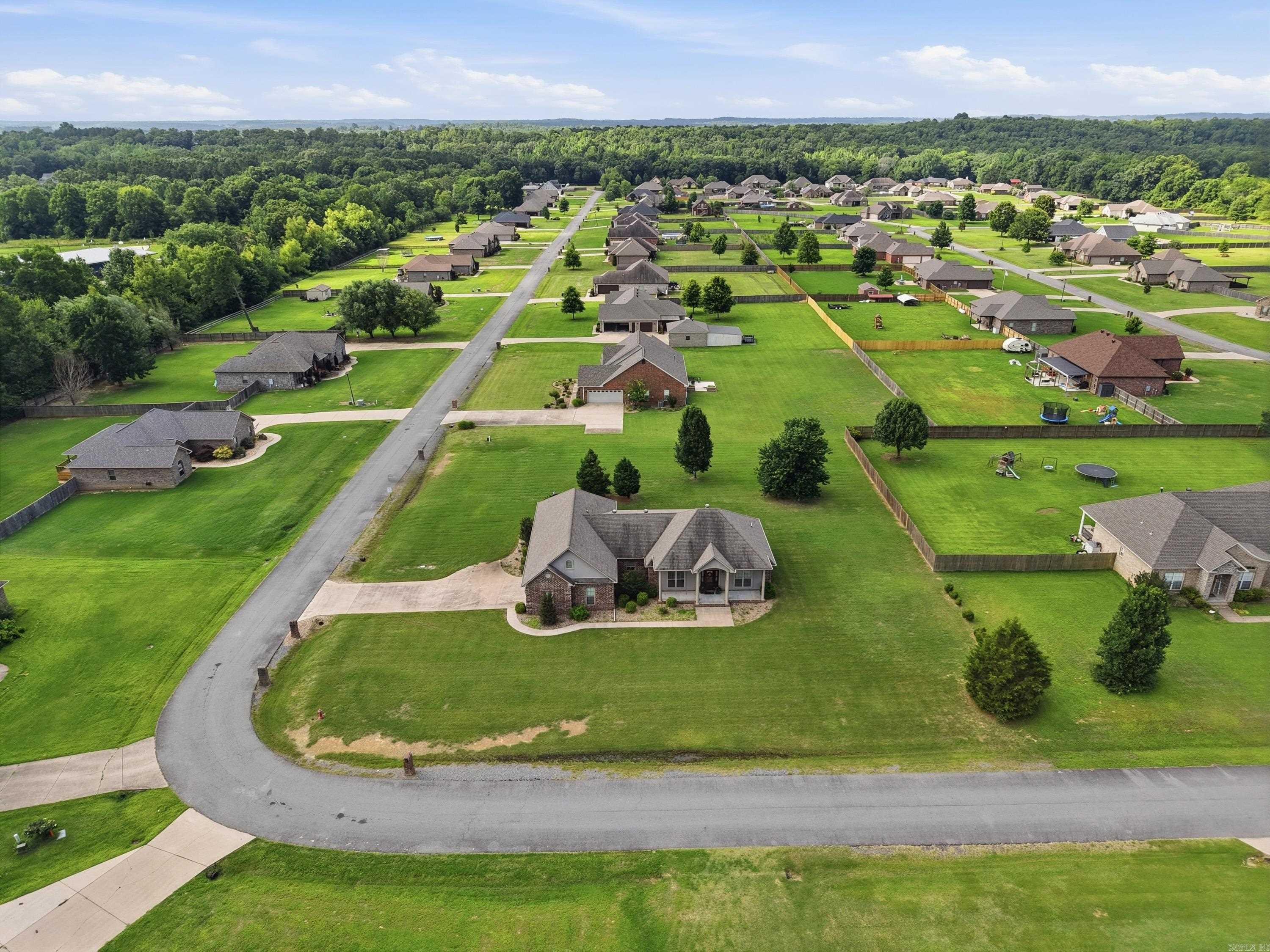 HUNTINGTON ESTATES - Residential