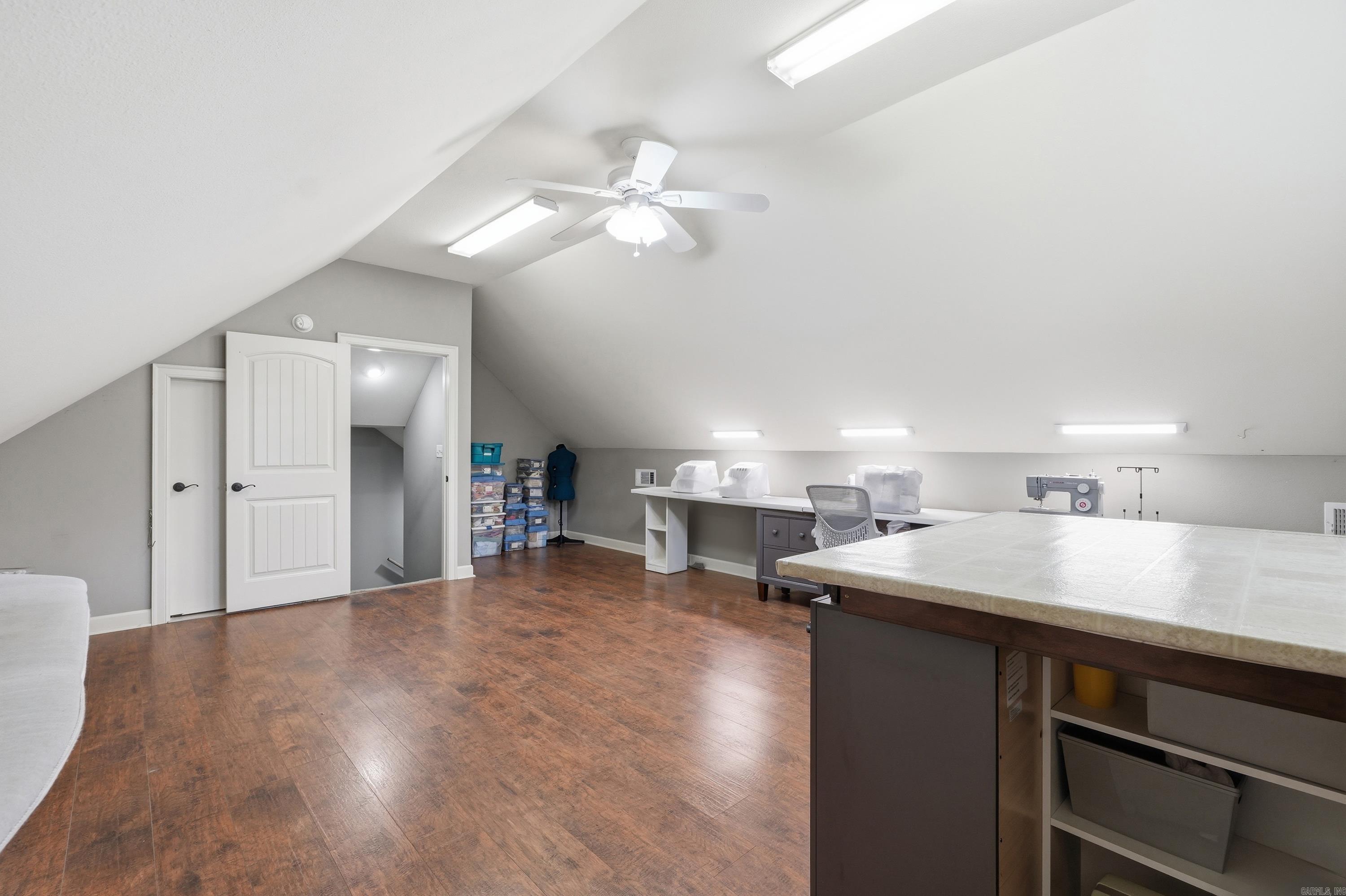 HUNTINGTON ESTATES - Residential