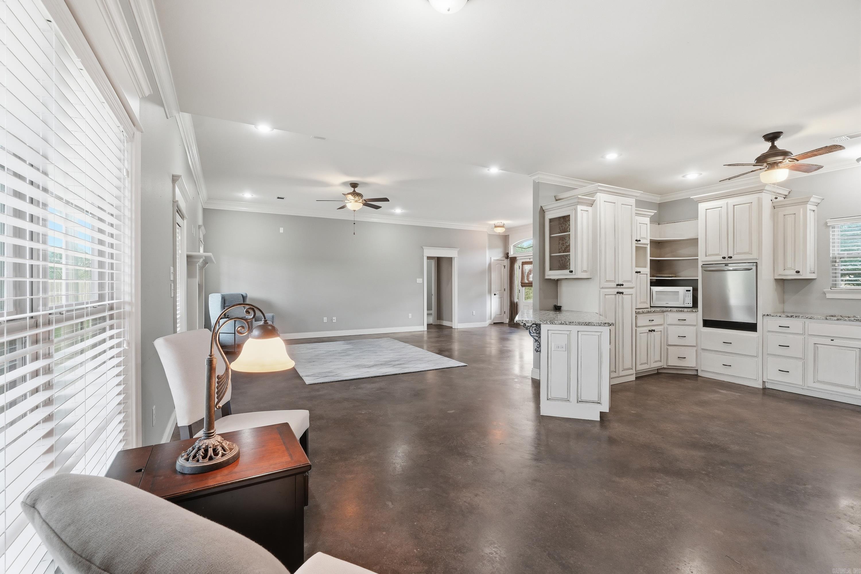 HUNTINGTON ESTATES - Residential