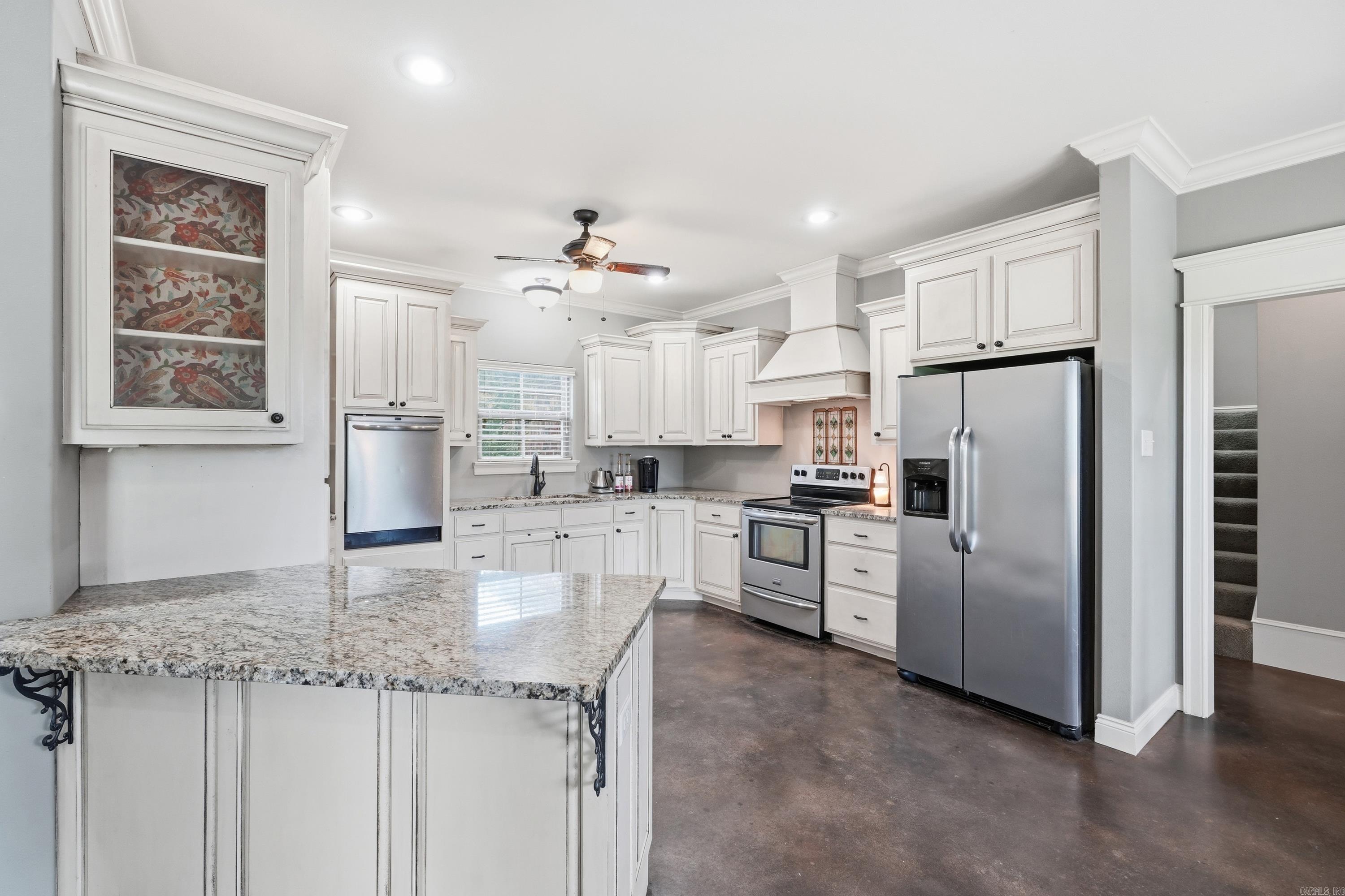 HUNTINGTON ESTATES - Residential