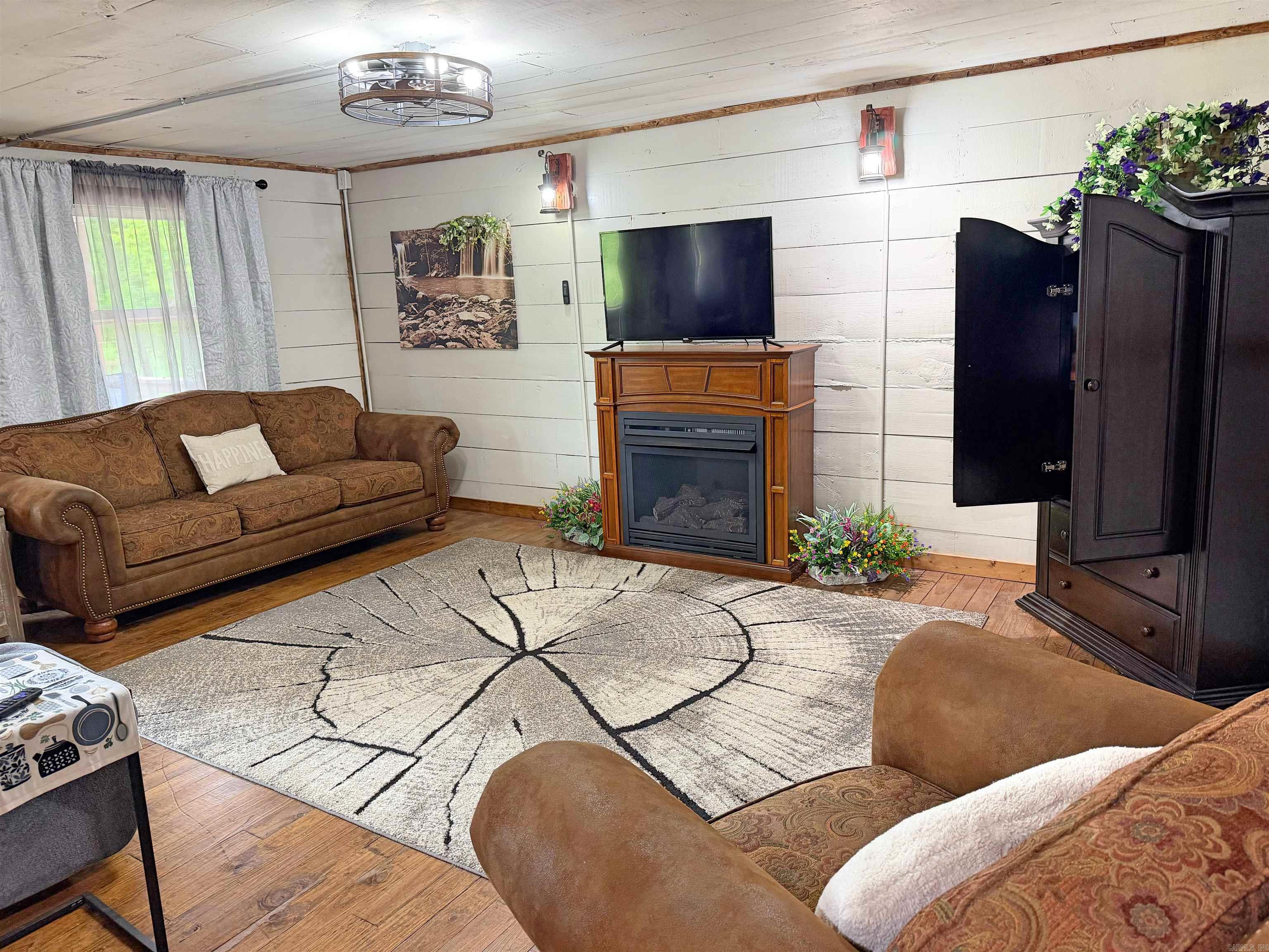 Saddle Creek - Residential