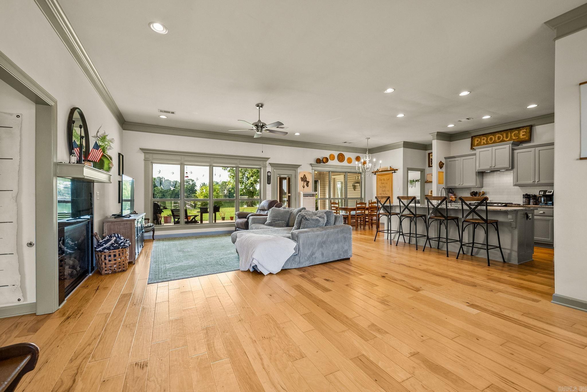 MOUND LAKE ADDITION - Residential