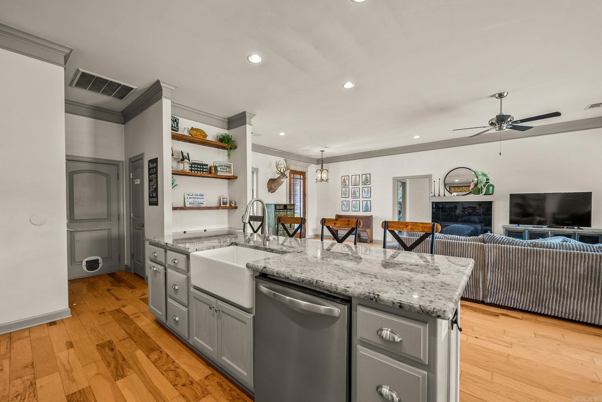 MOUND LAKE ADDITION - Residential