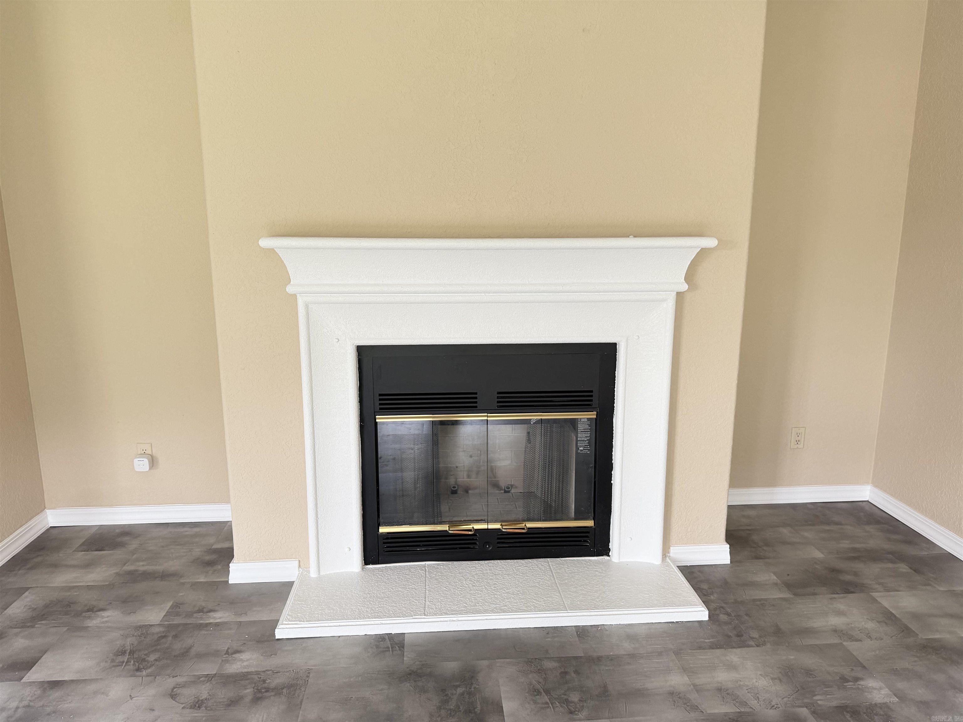 RIVERSIDE HILLS PH 1 - Residential
