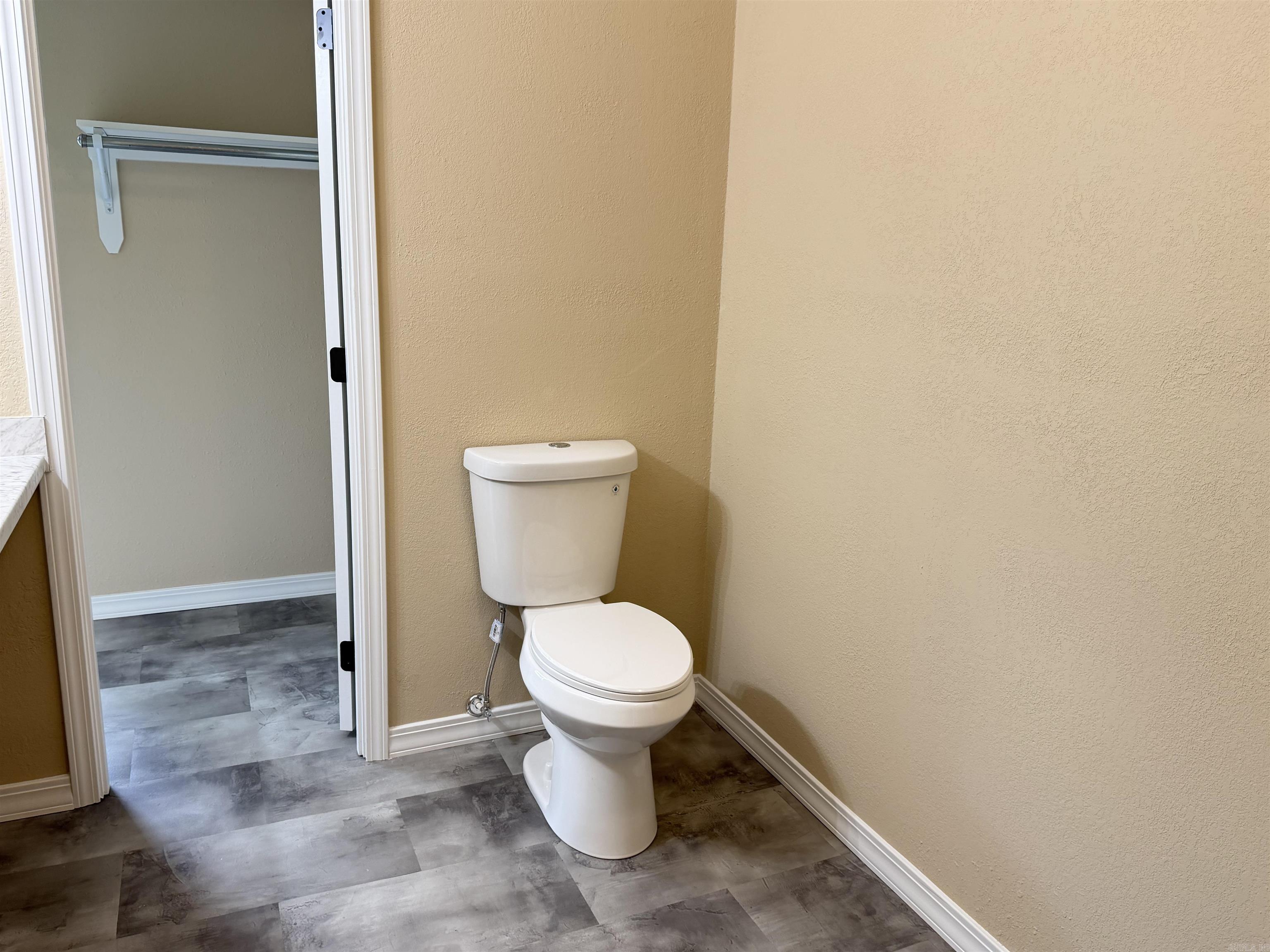RIVERSIDE HILLS PH 1 - Residential
