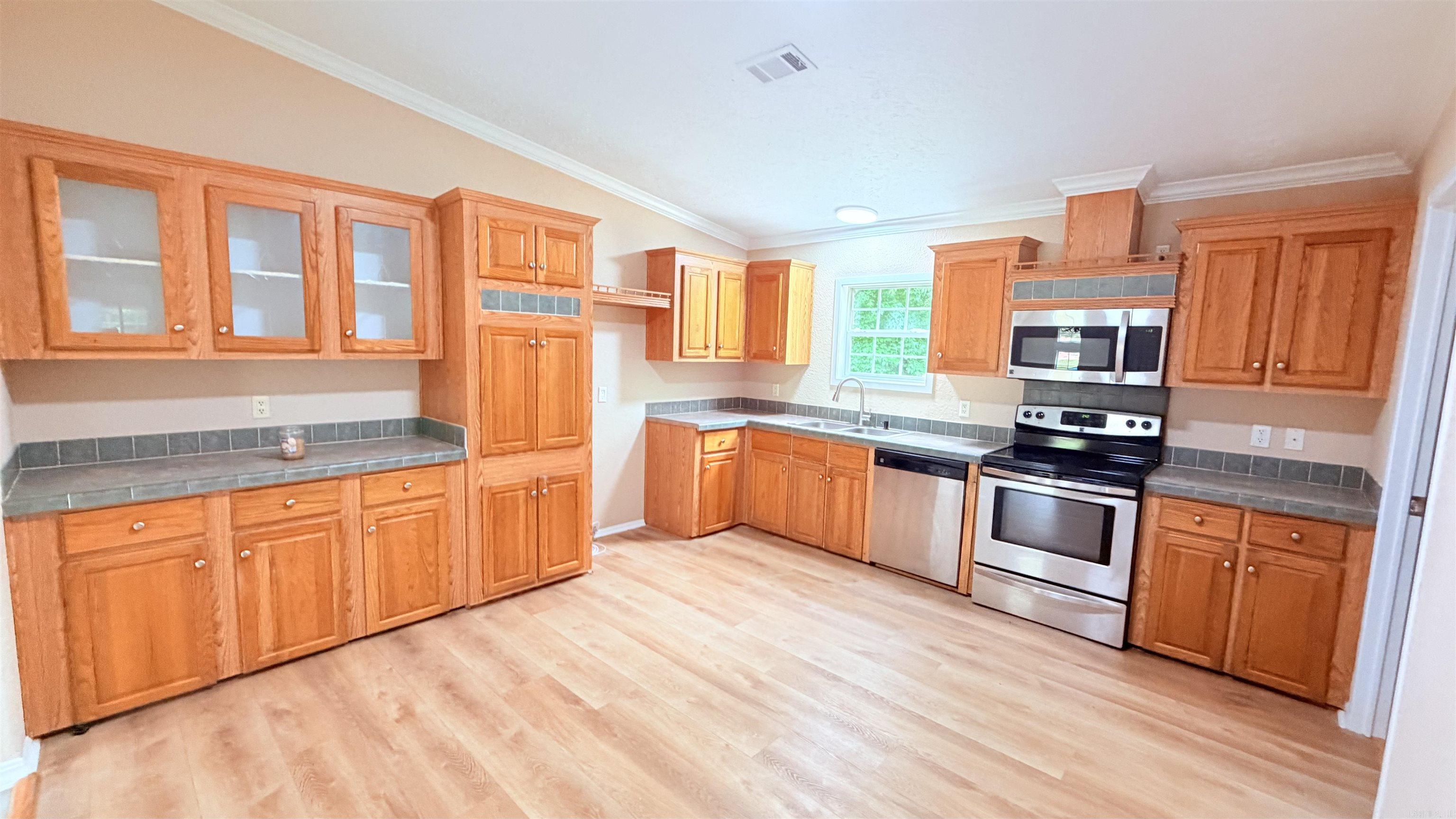 RIVERSIDE HILLS PH 1 - Residential