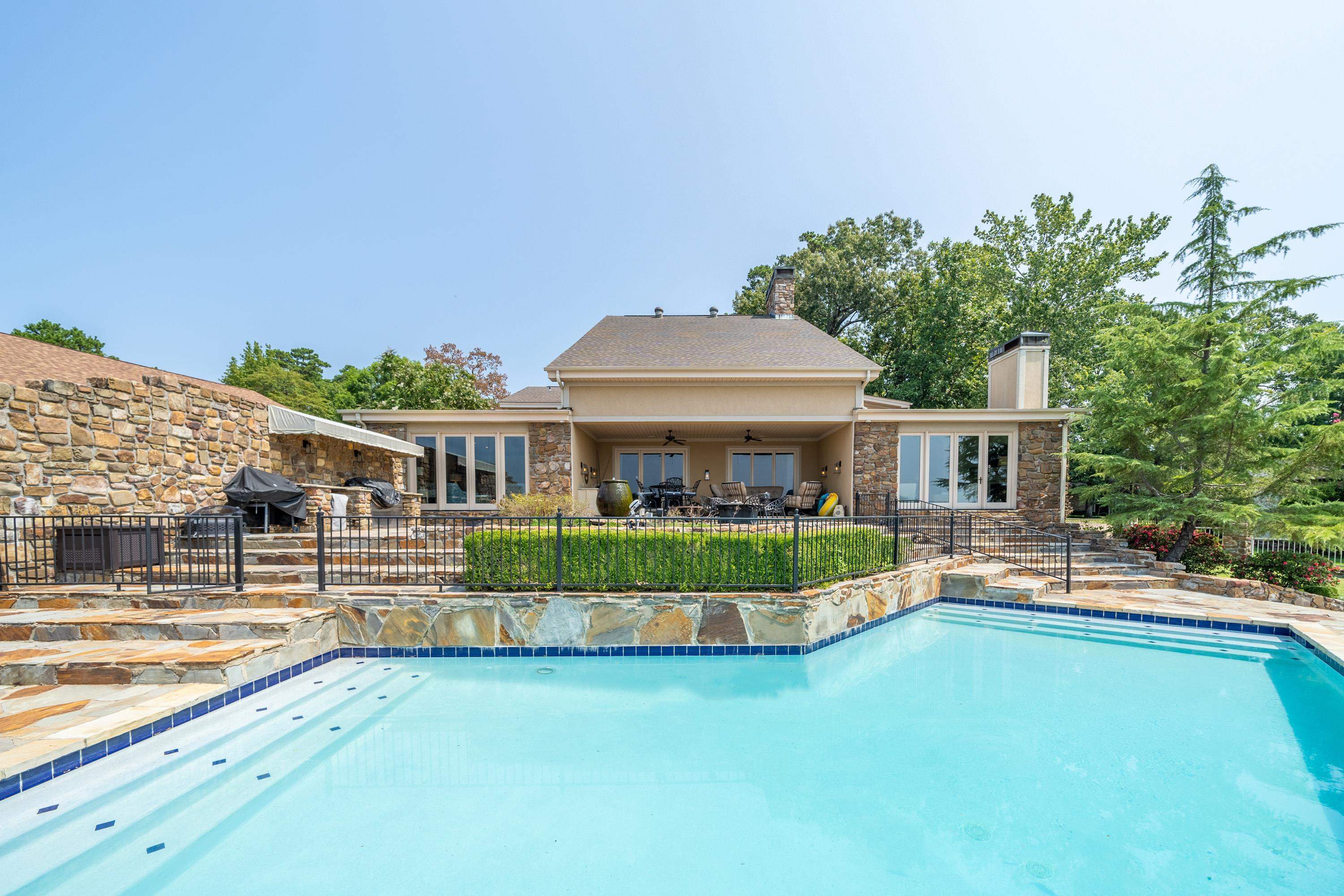 Camelot - Residential