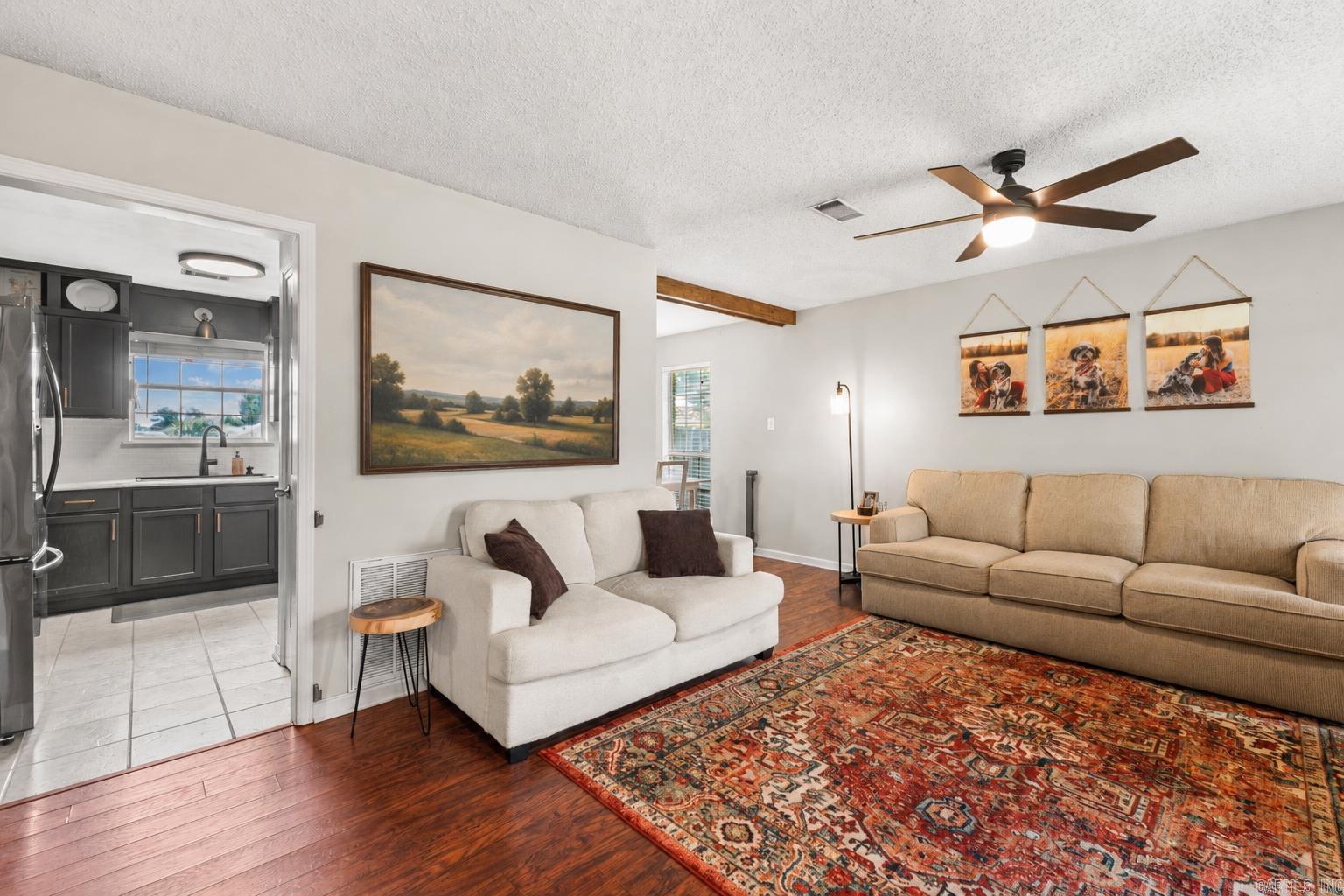 HUNTERS COVE - Residential