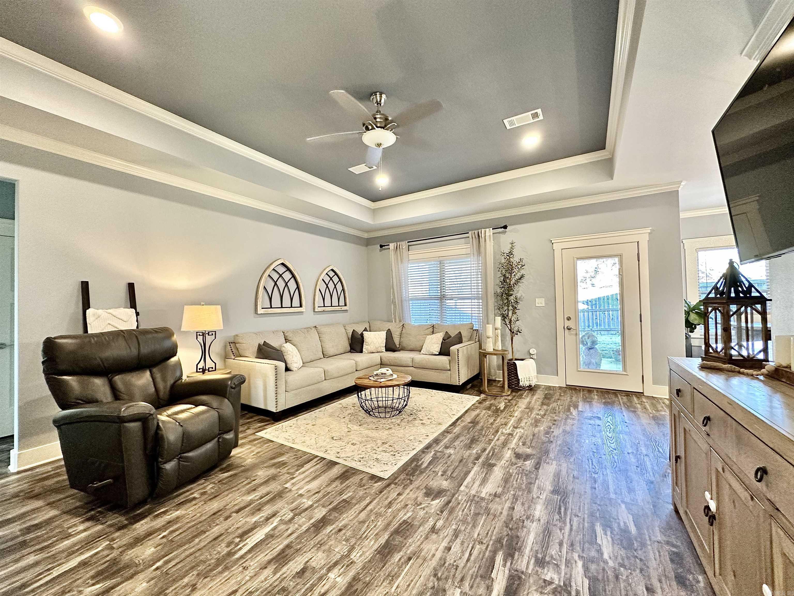 LEGACY POINTE - Residential