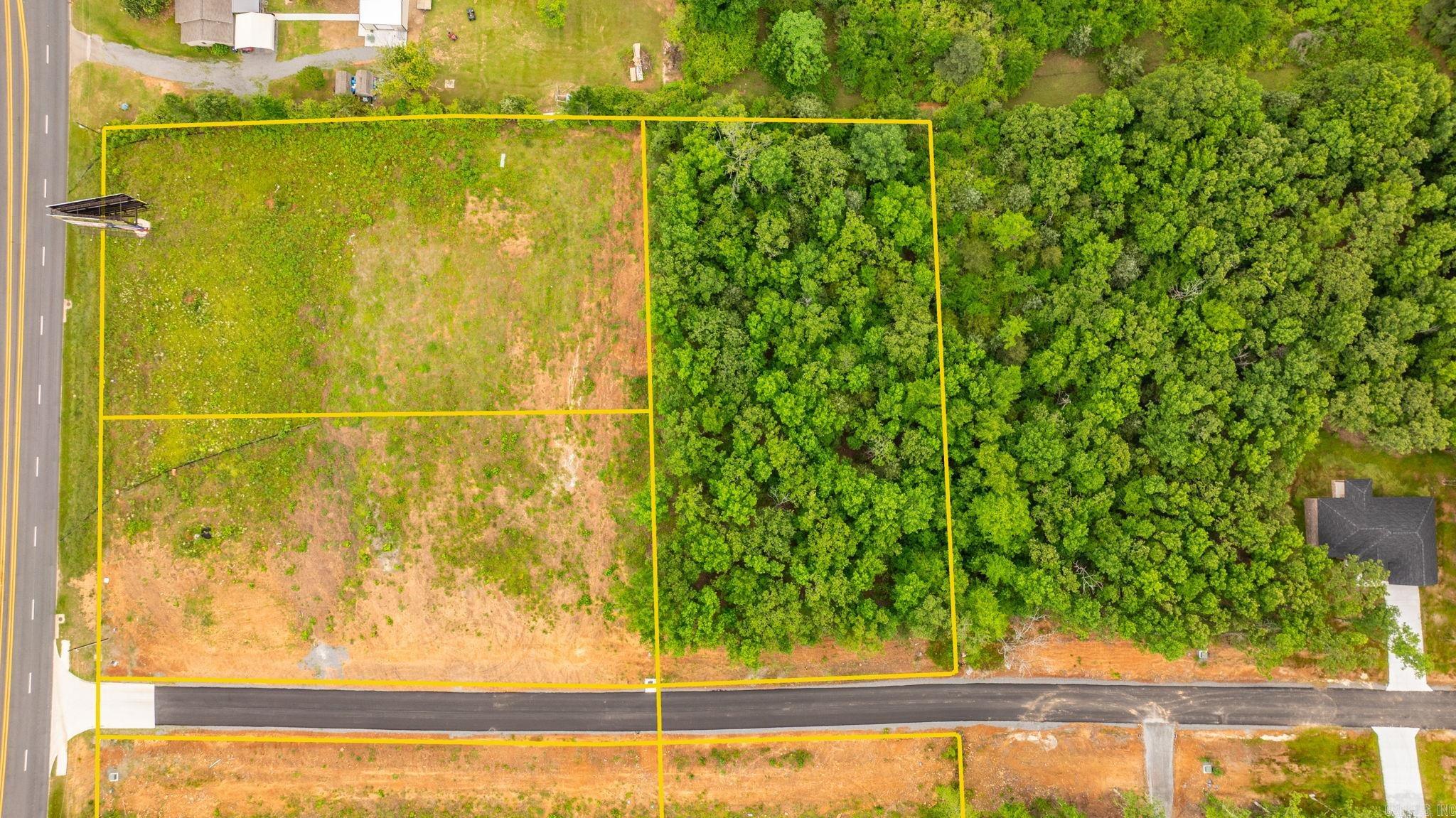 ULES WATSON PLACE - Commercial Sale