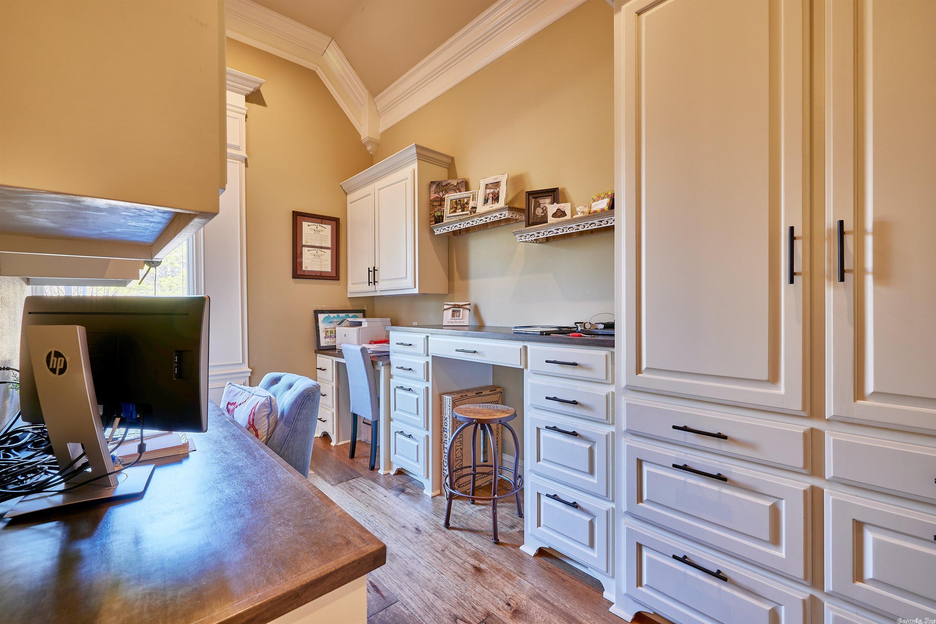 ARLINGTON PARK - Residential