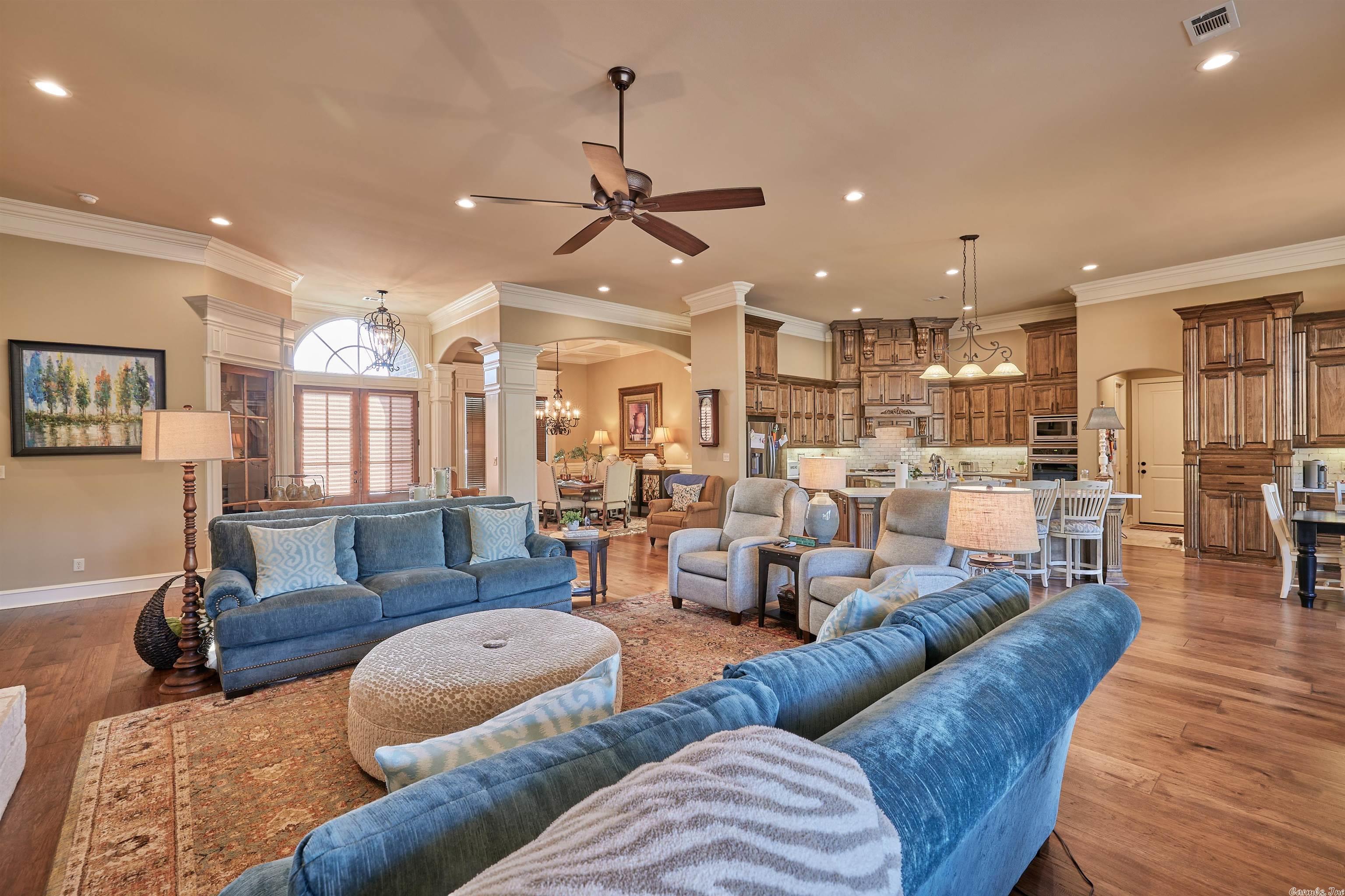 ARLINGTON PARK - Residential