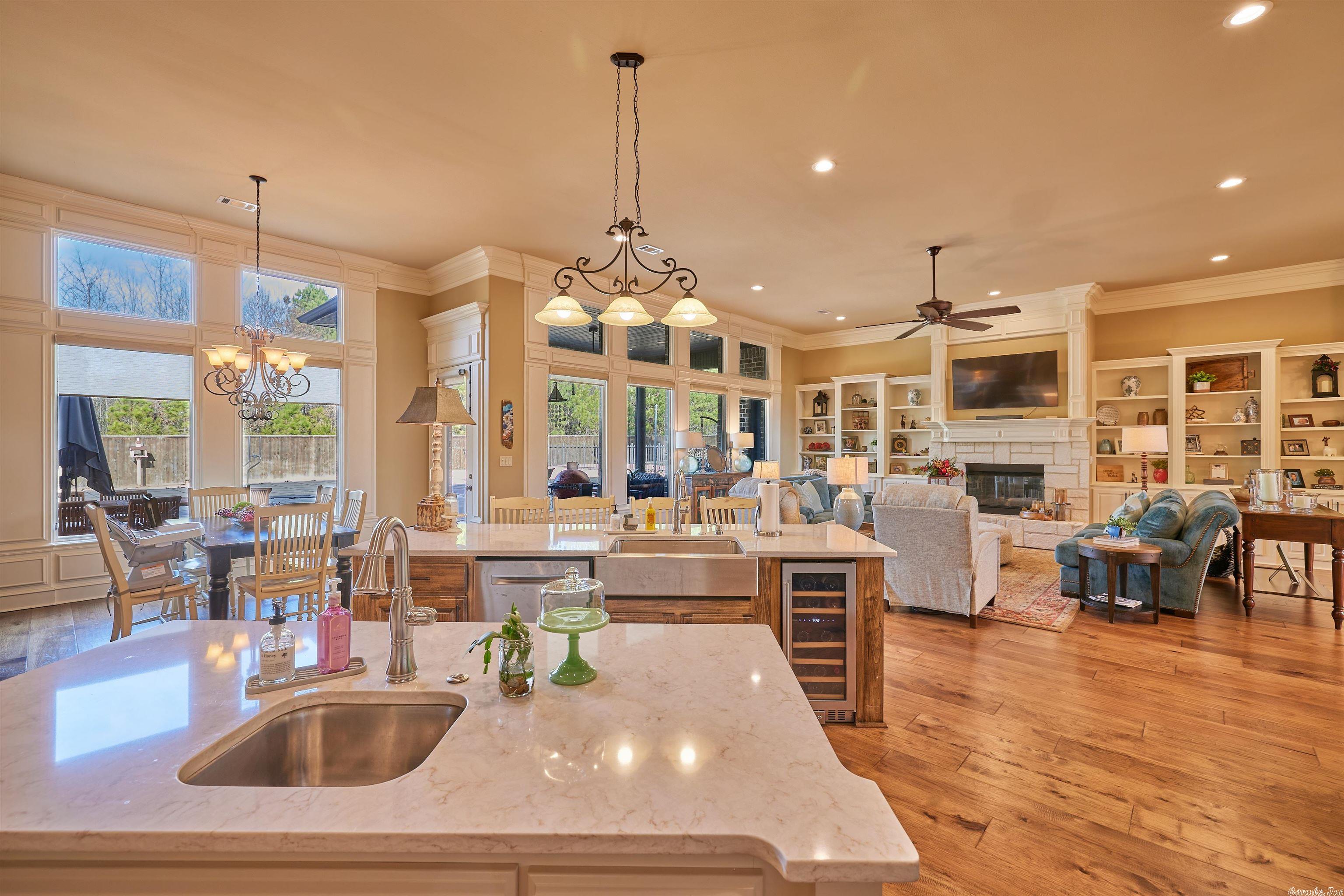 ARLINGTON PARK - Residential