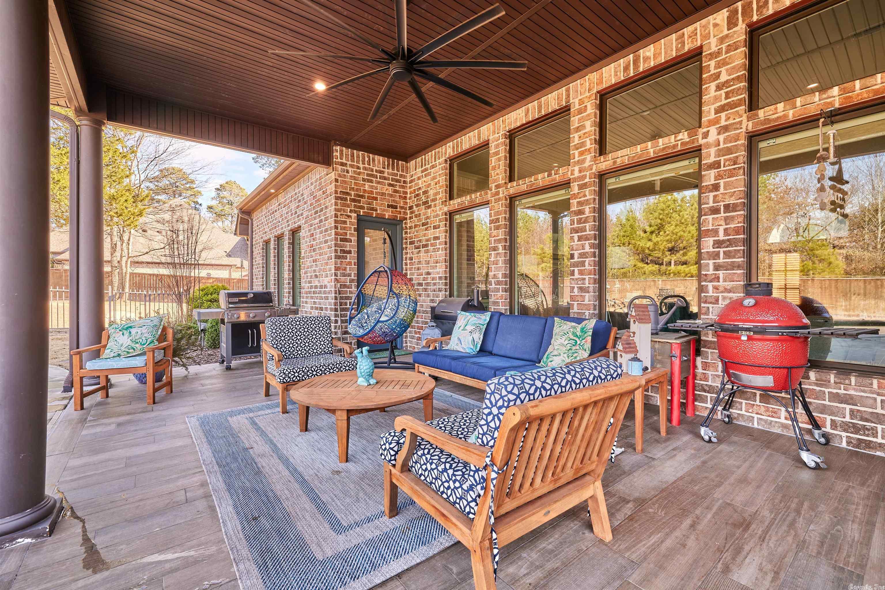 ARLINGTON PARK - Residential