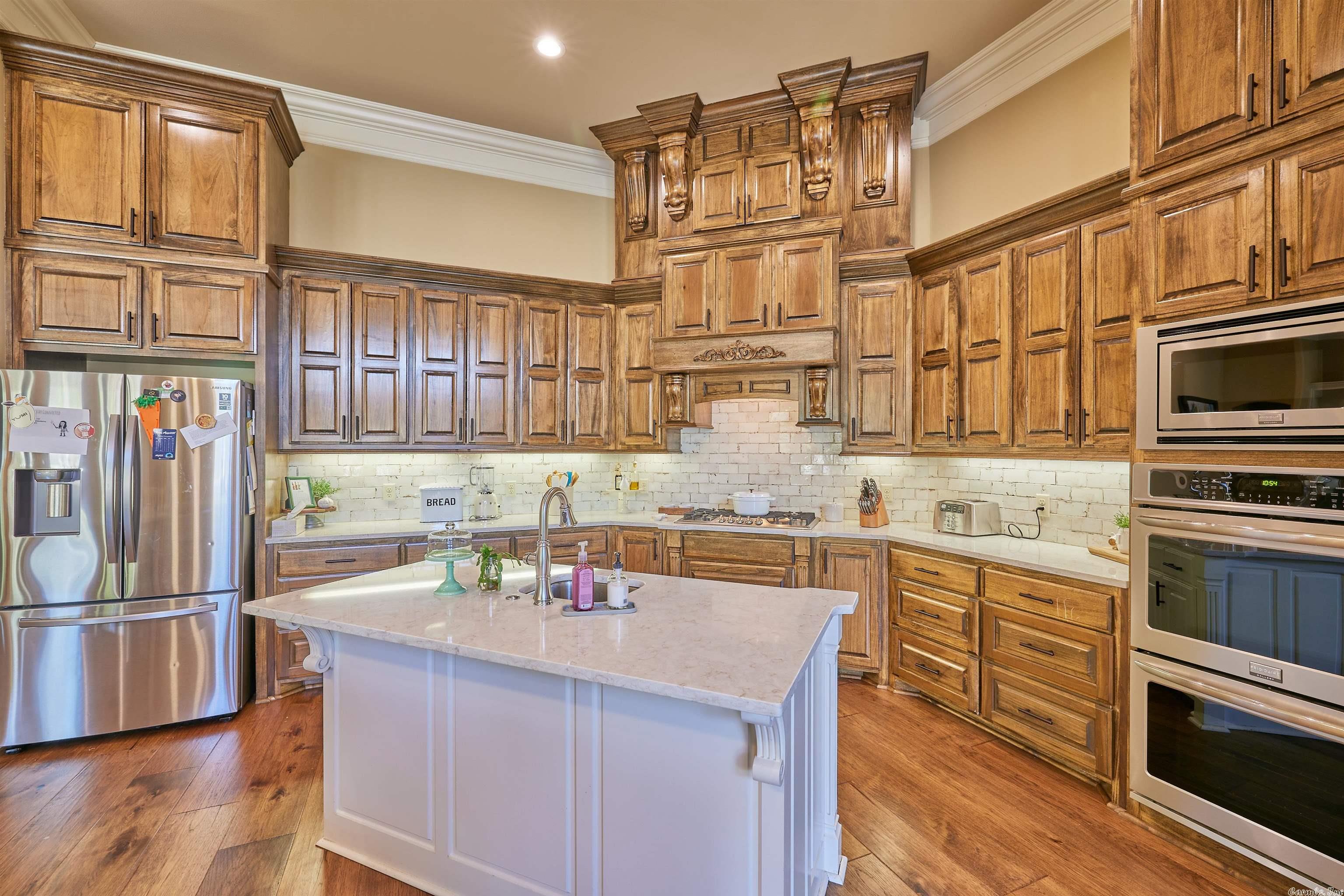 ARLINGTON PARK - Residential