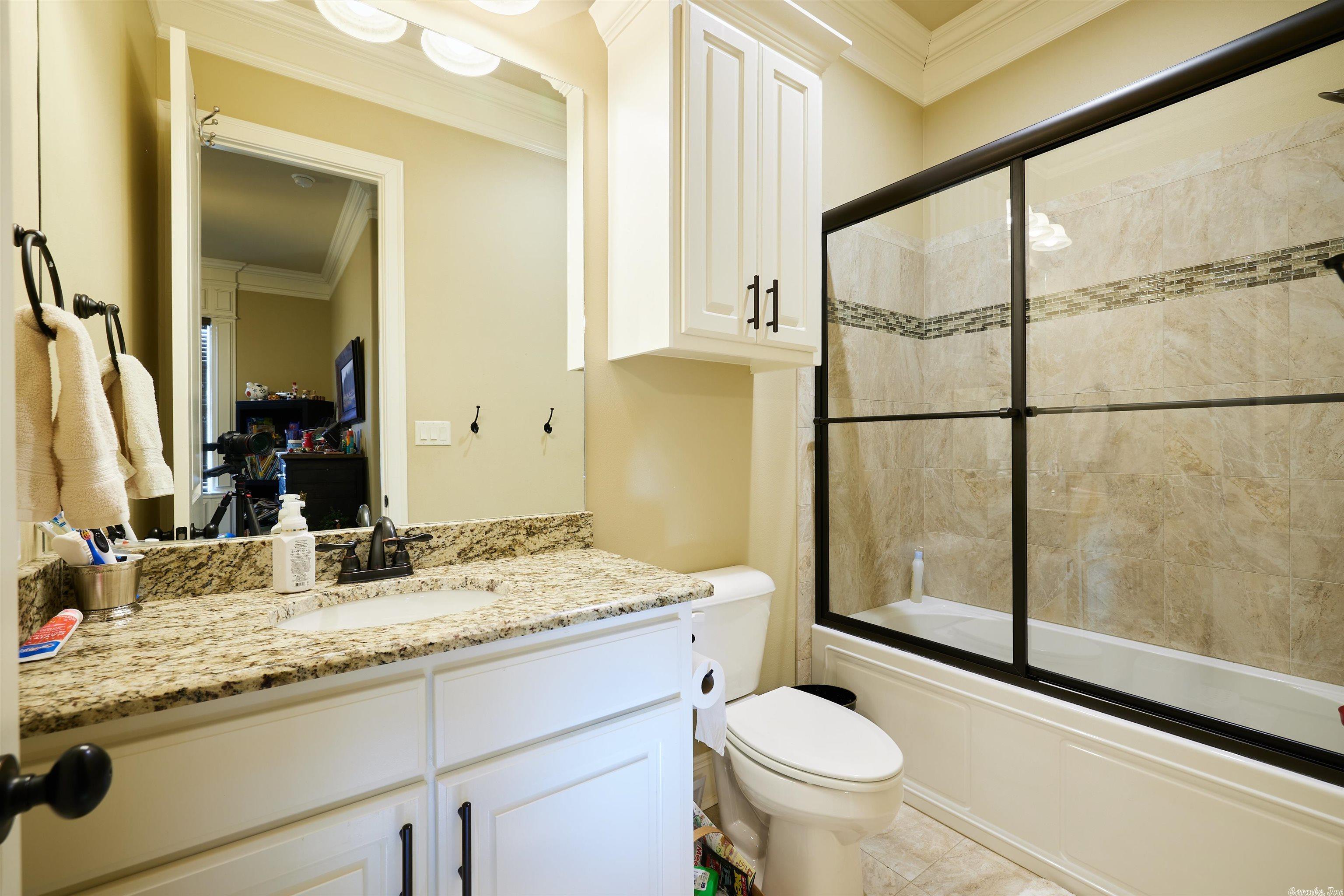 ARLINGTON PARK - Residential