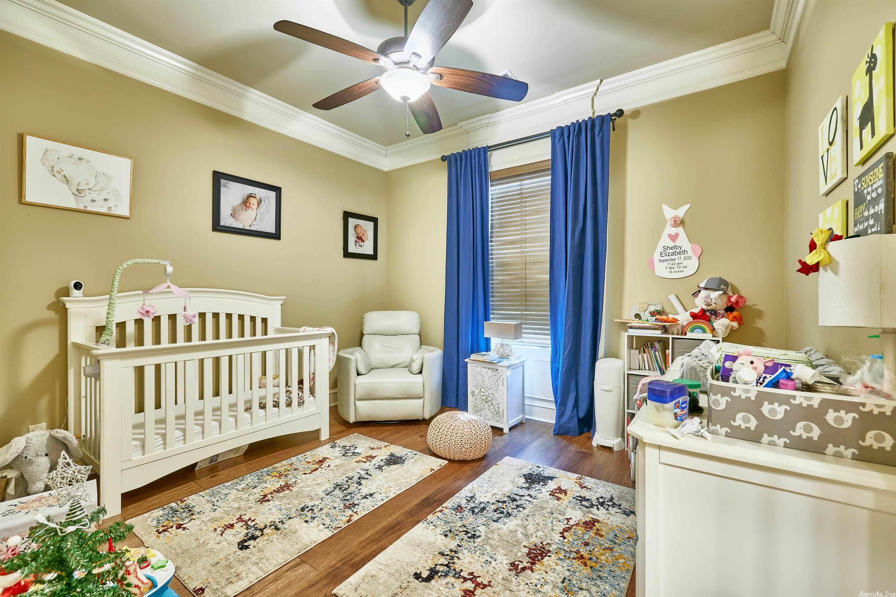 ARLINGTON PARK - Residential