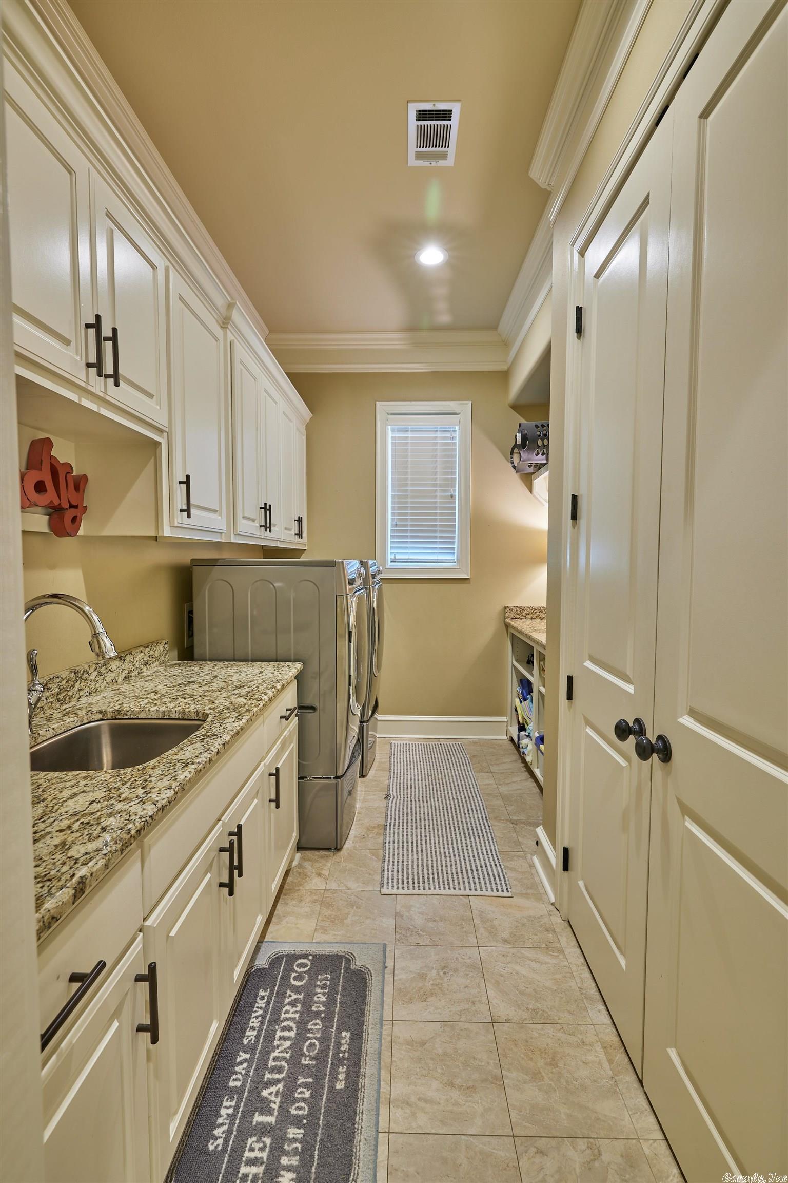 ARLINGTON PARK - Residential