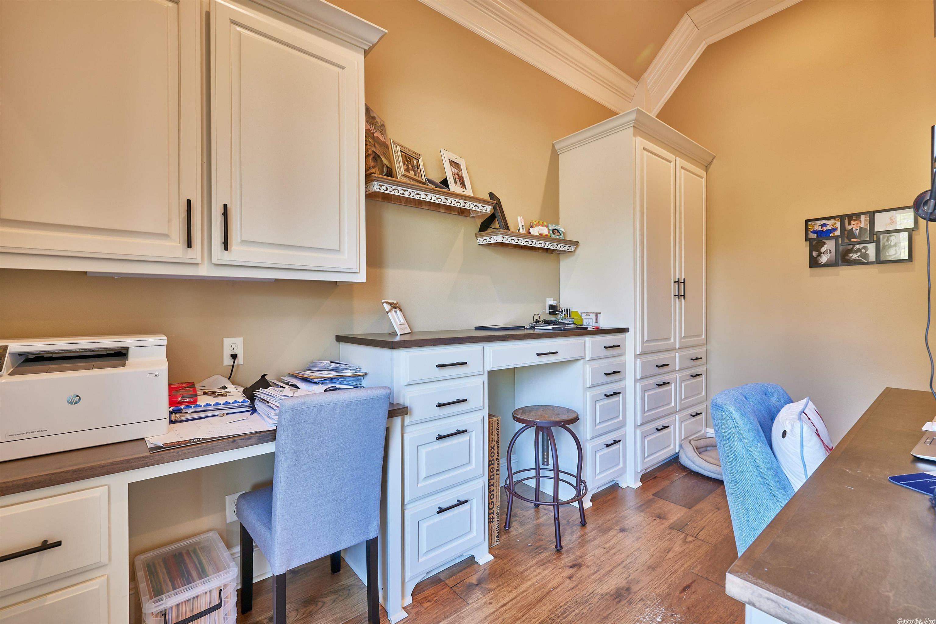 ARLINGTON PARK - Residential
