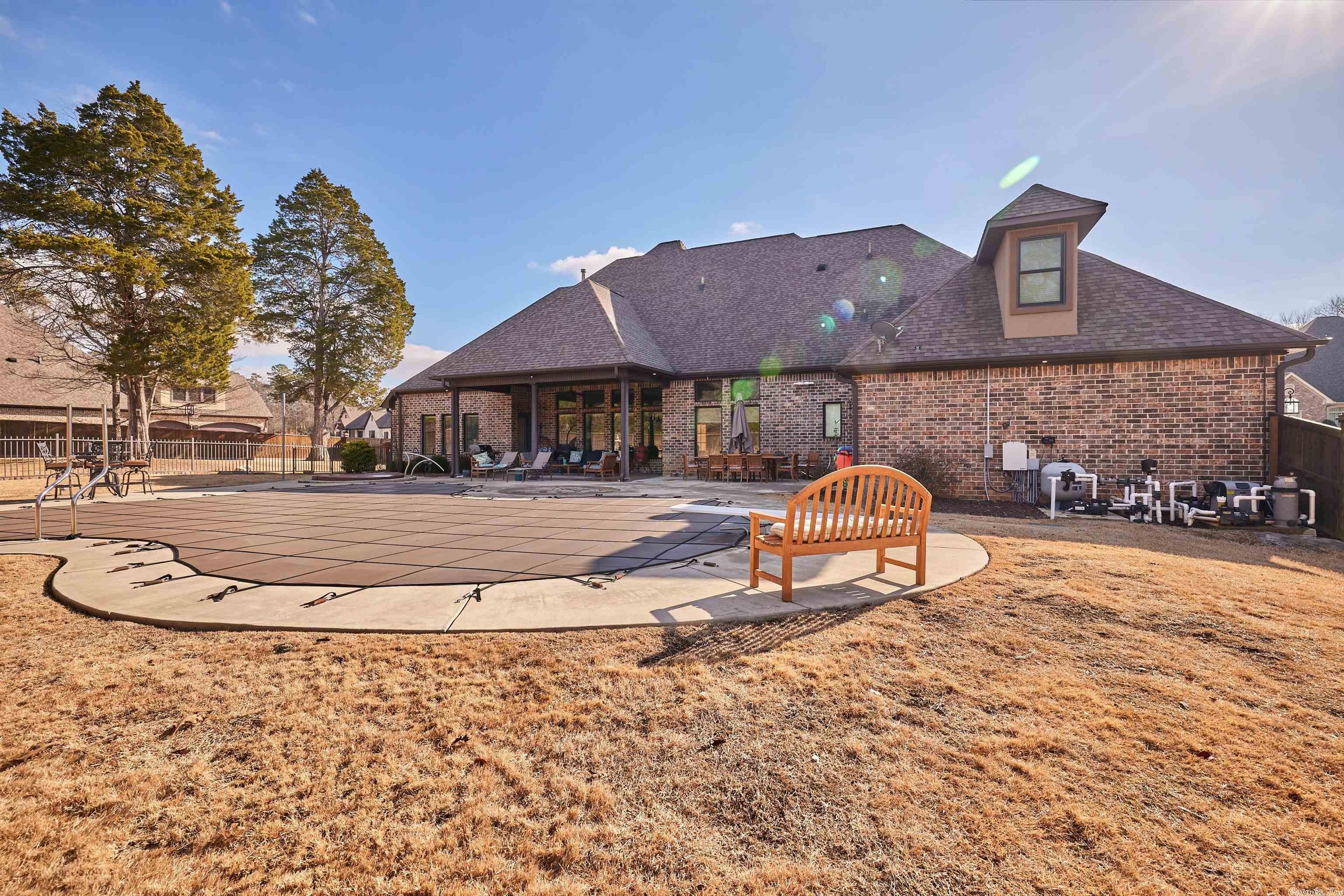 ARLINGTON PARK - Residential