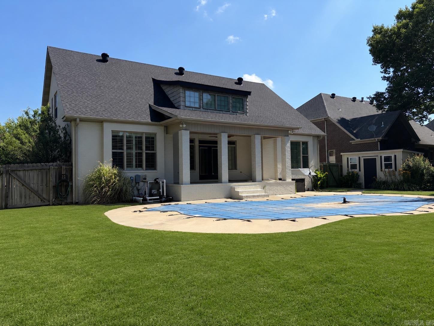 JAMESTOWN MANOR - Residential