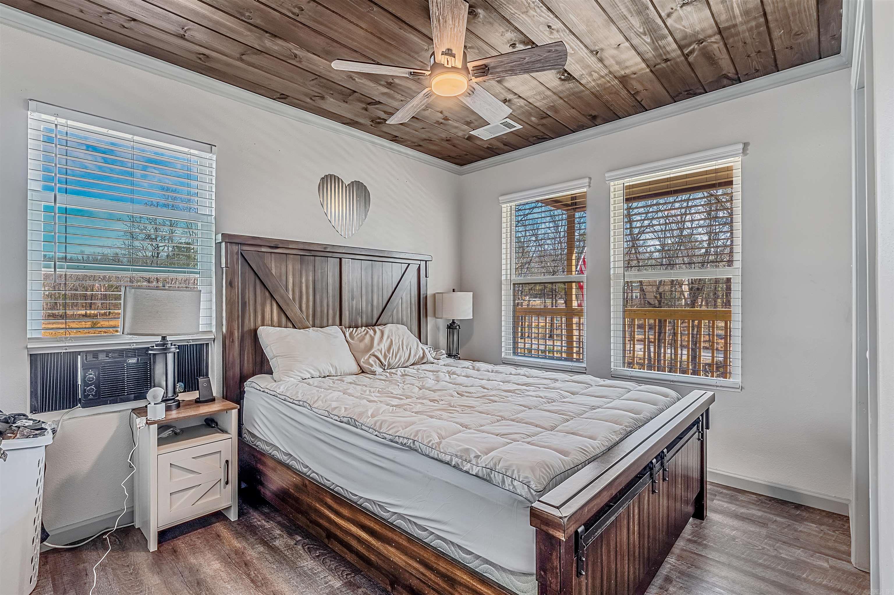 Metes & Bounds - Residential Income