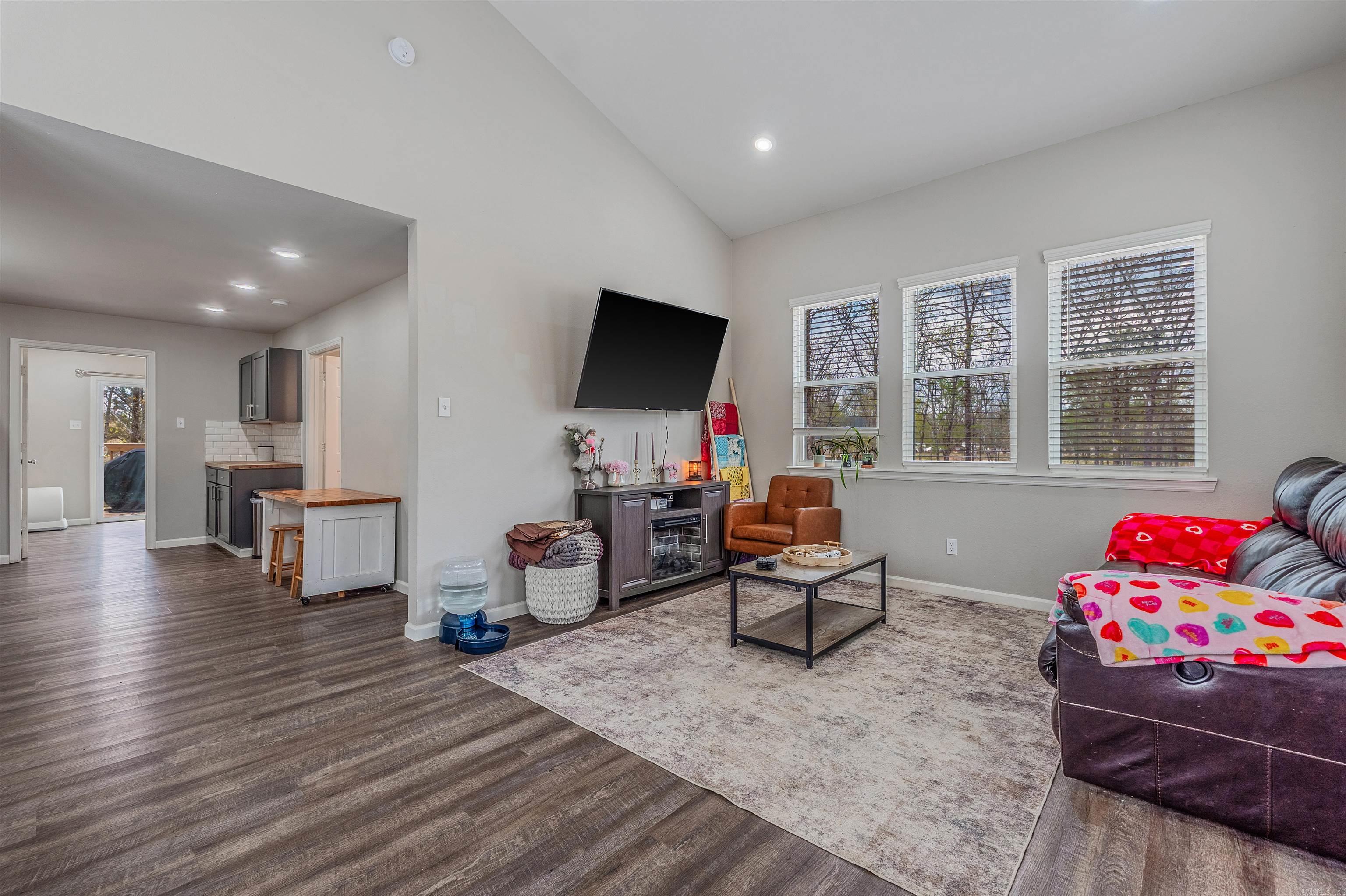 Metes & Bounds - Residential Income