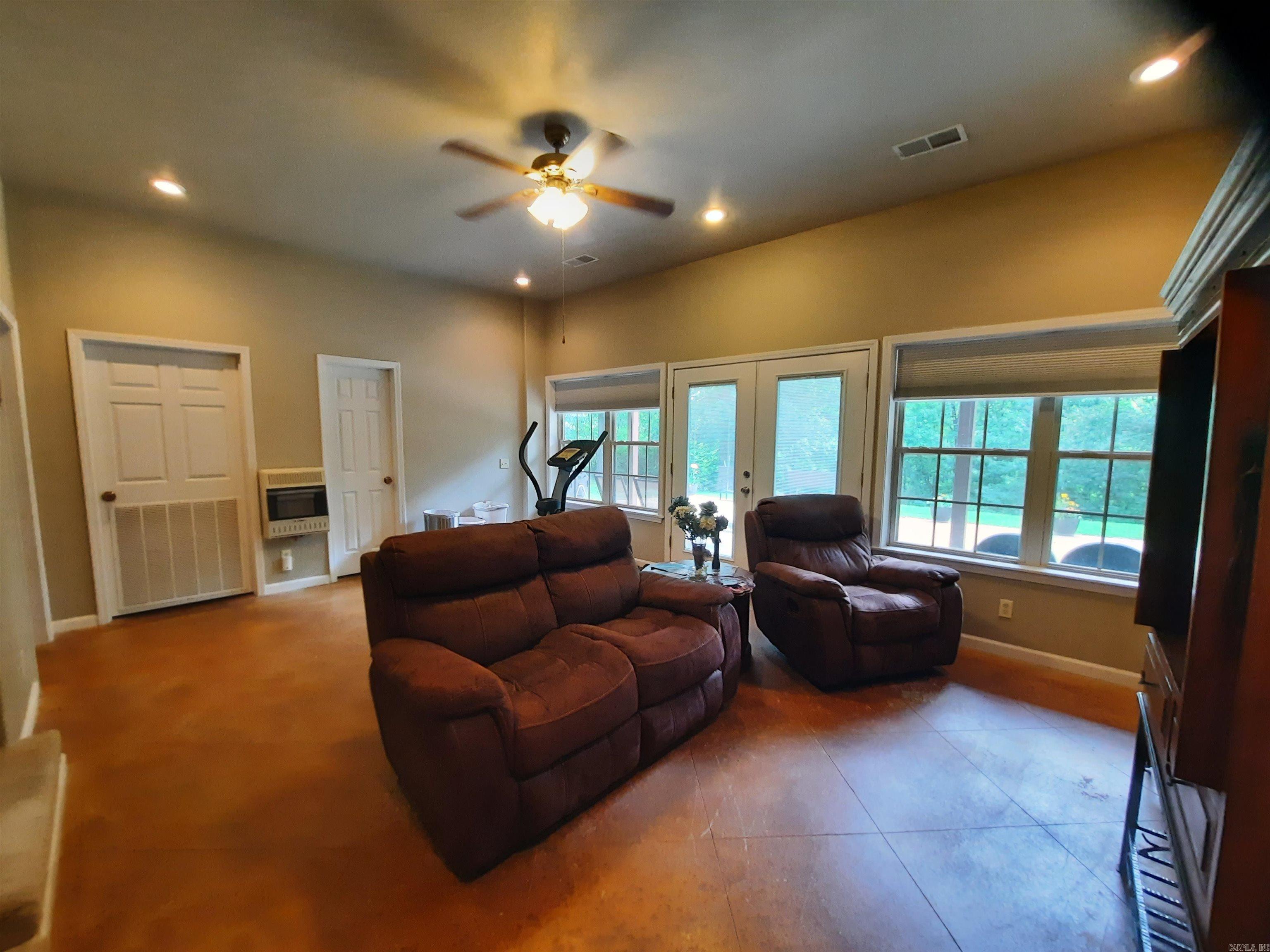 RIDGEVIEW SOUTH - Residential
