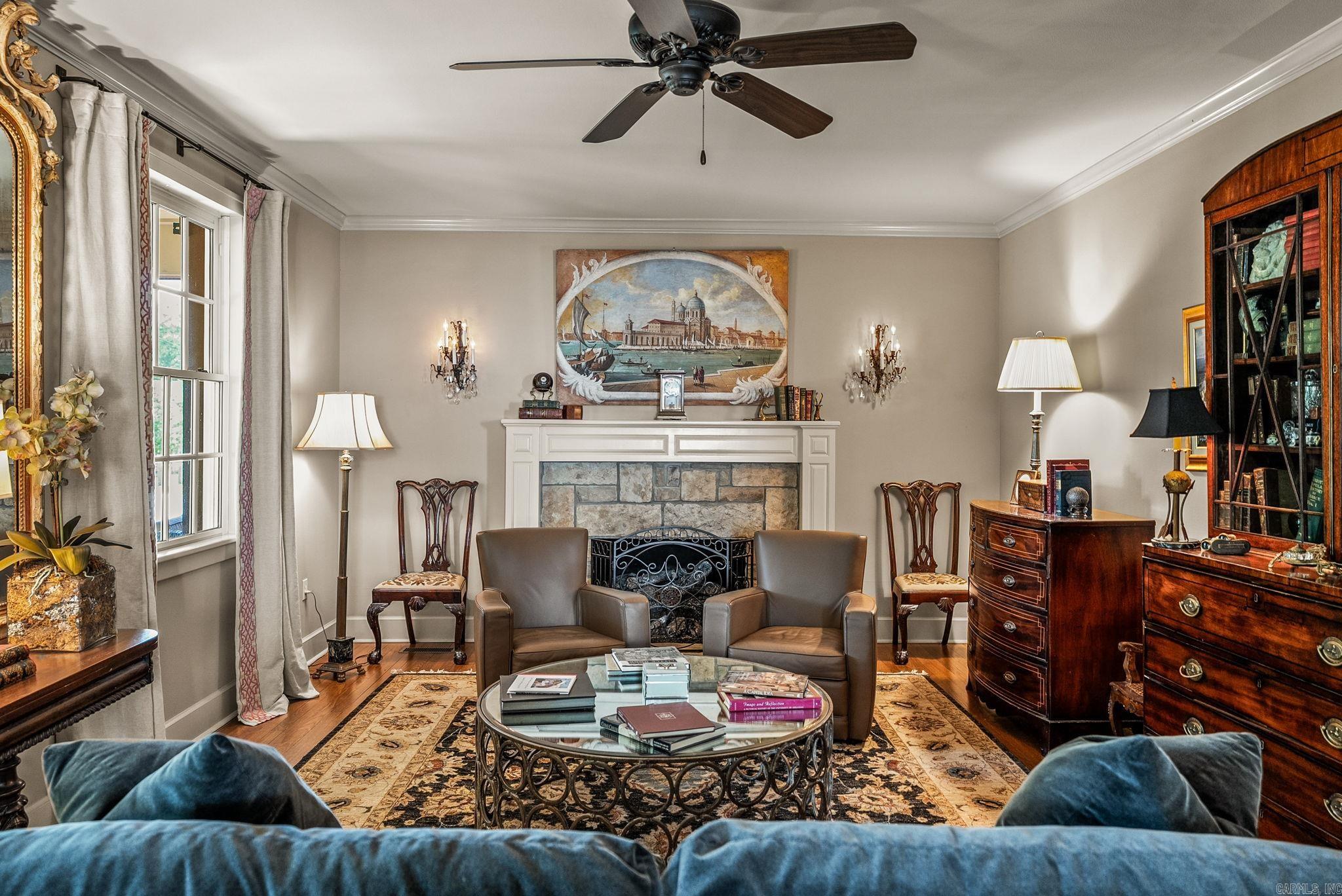 NEWTONS - Residential
