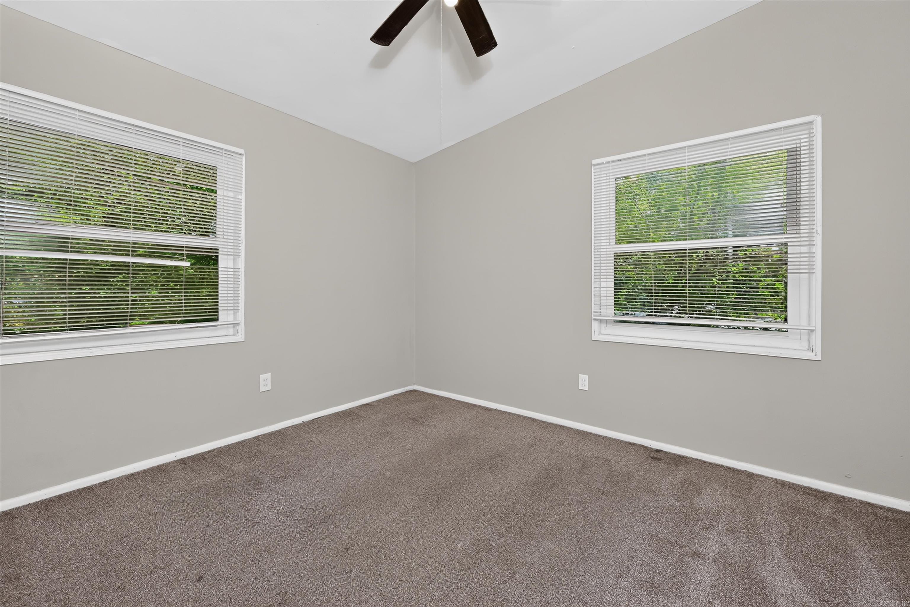 MEADOWCLIFF - Residential