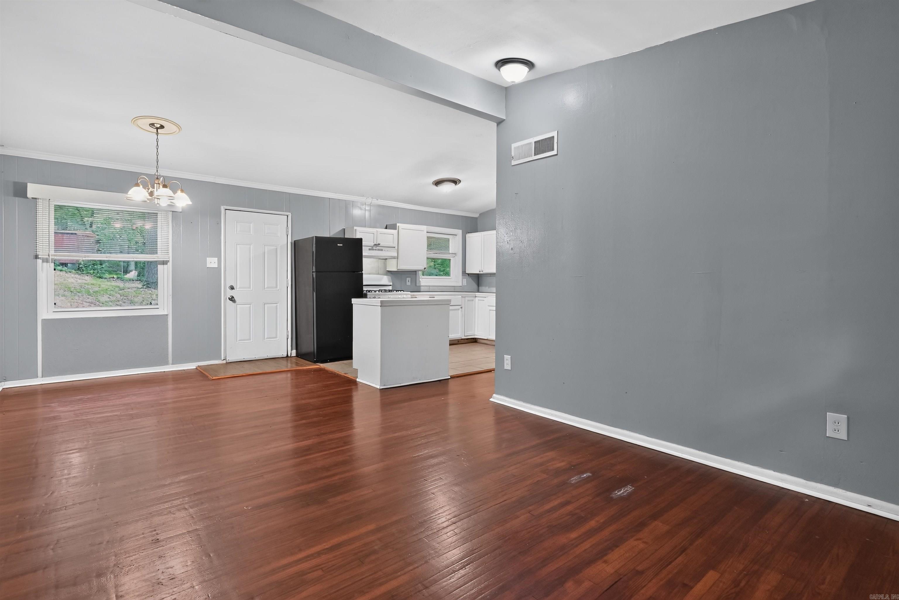 MEADOWCLIFF - Residential