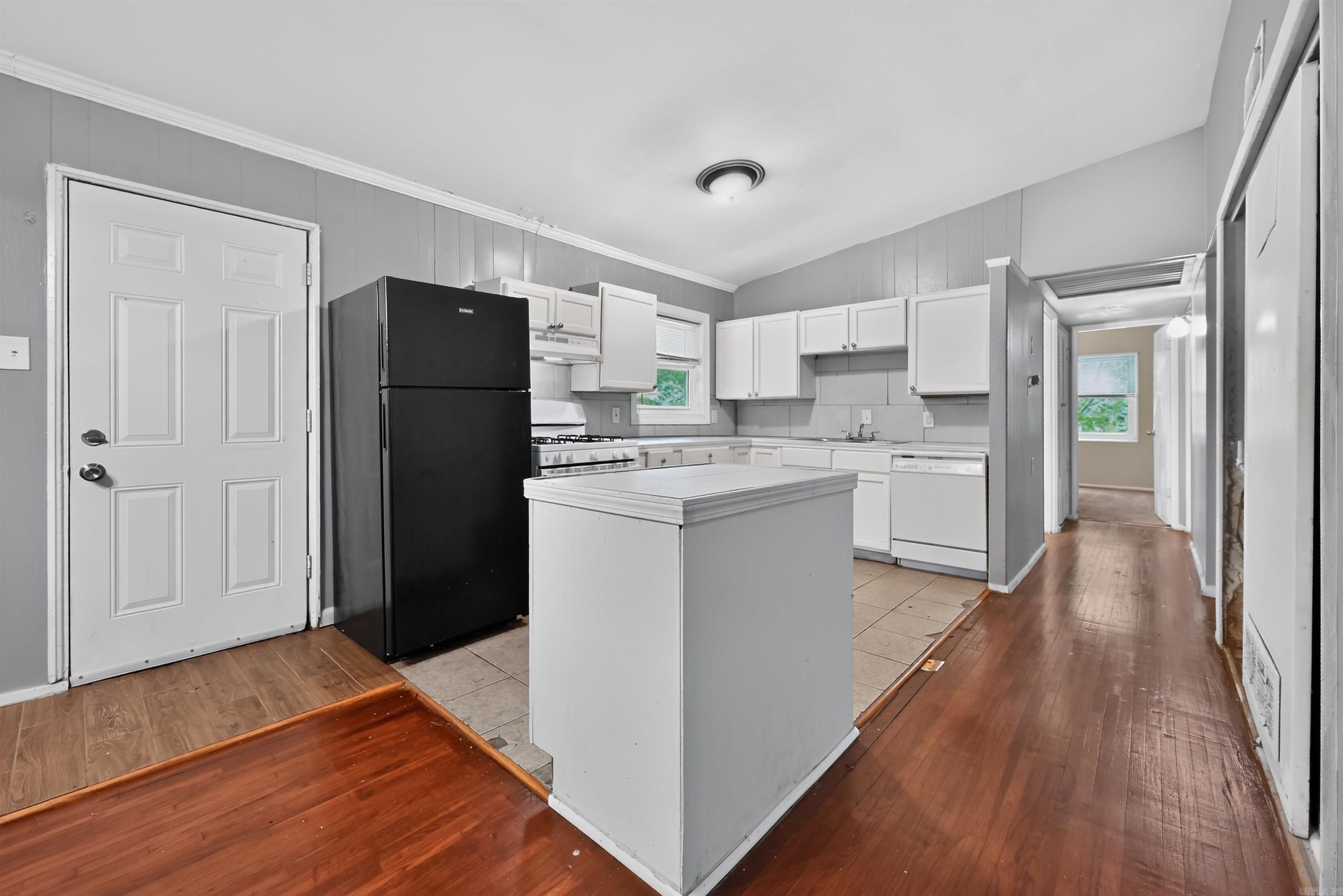 MEADOWCLIFF - Residential
