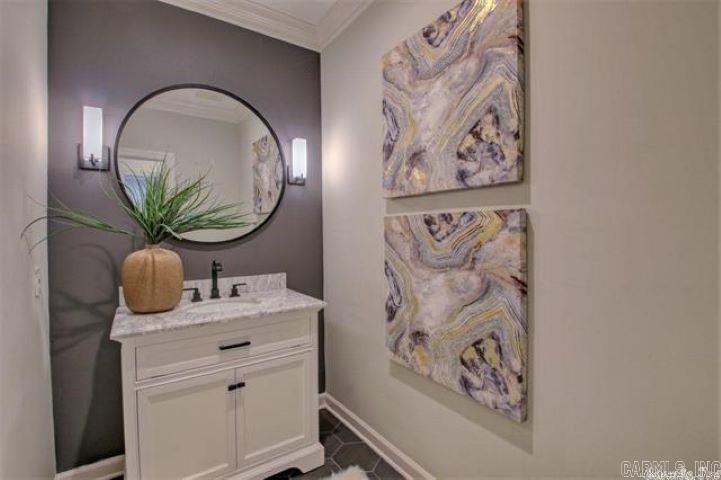 CHENAL VALLEY CHENAL CIRCLE - Residential