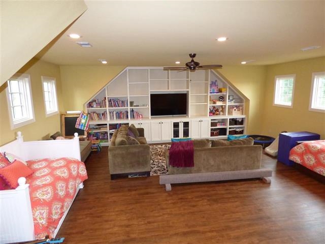 Oak Shores Estates - Residential