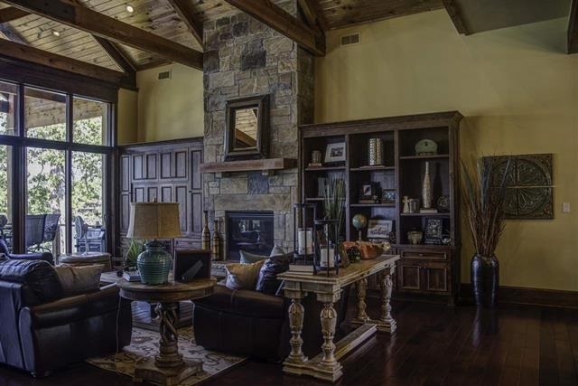 Oak Shores Estates - Residential