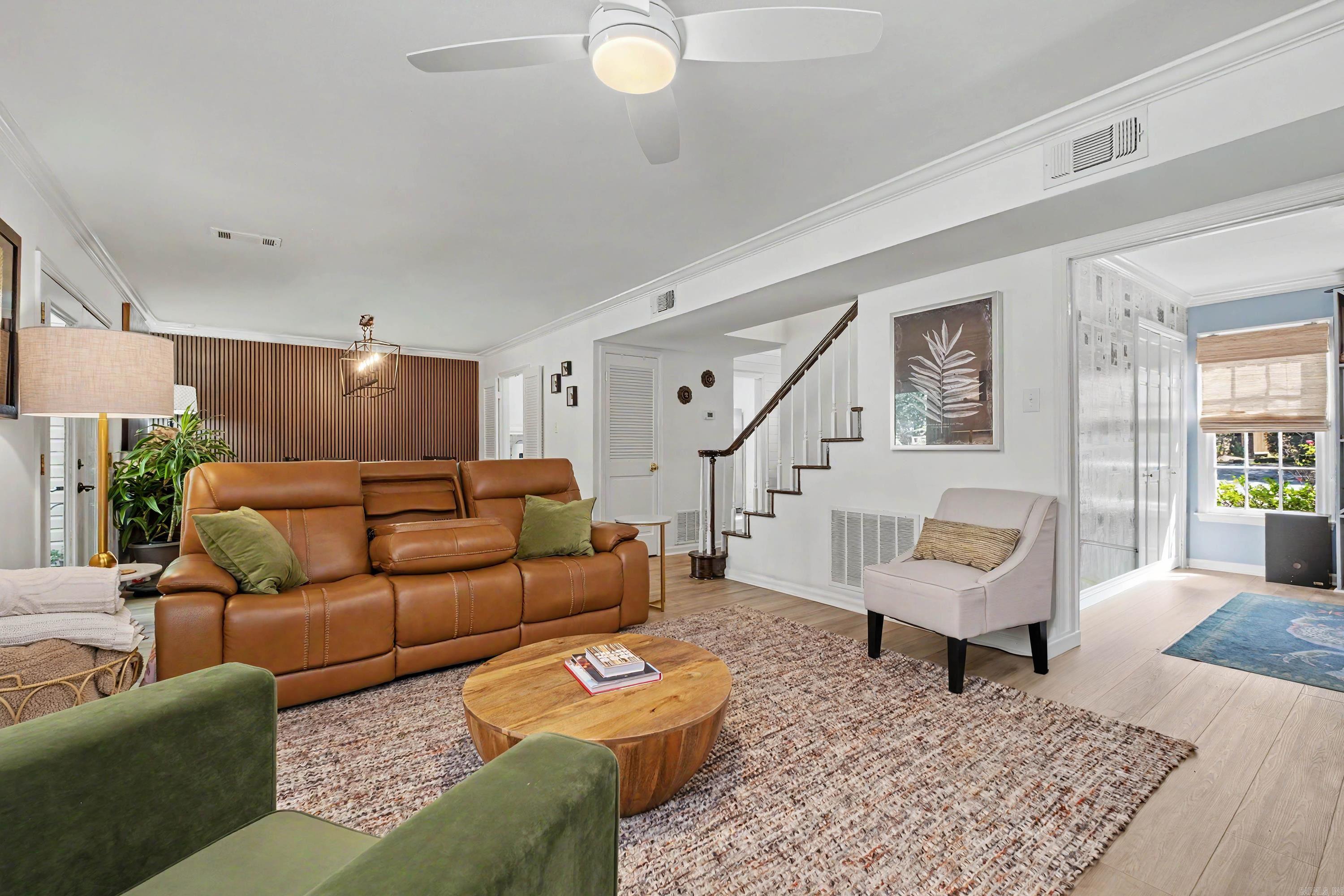 KINGSBRIDGE TWNHSE - Residential