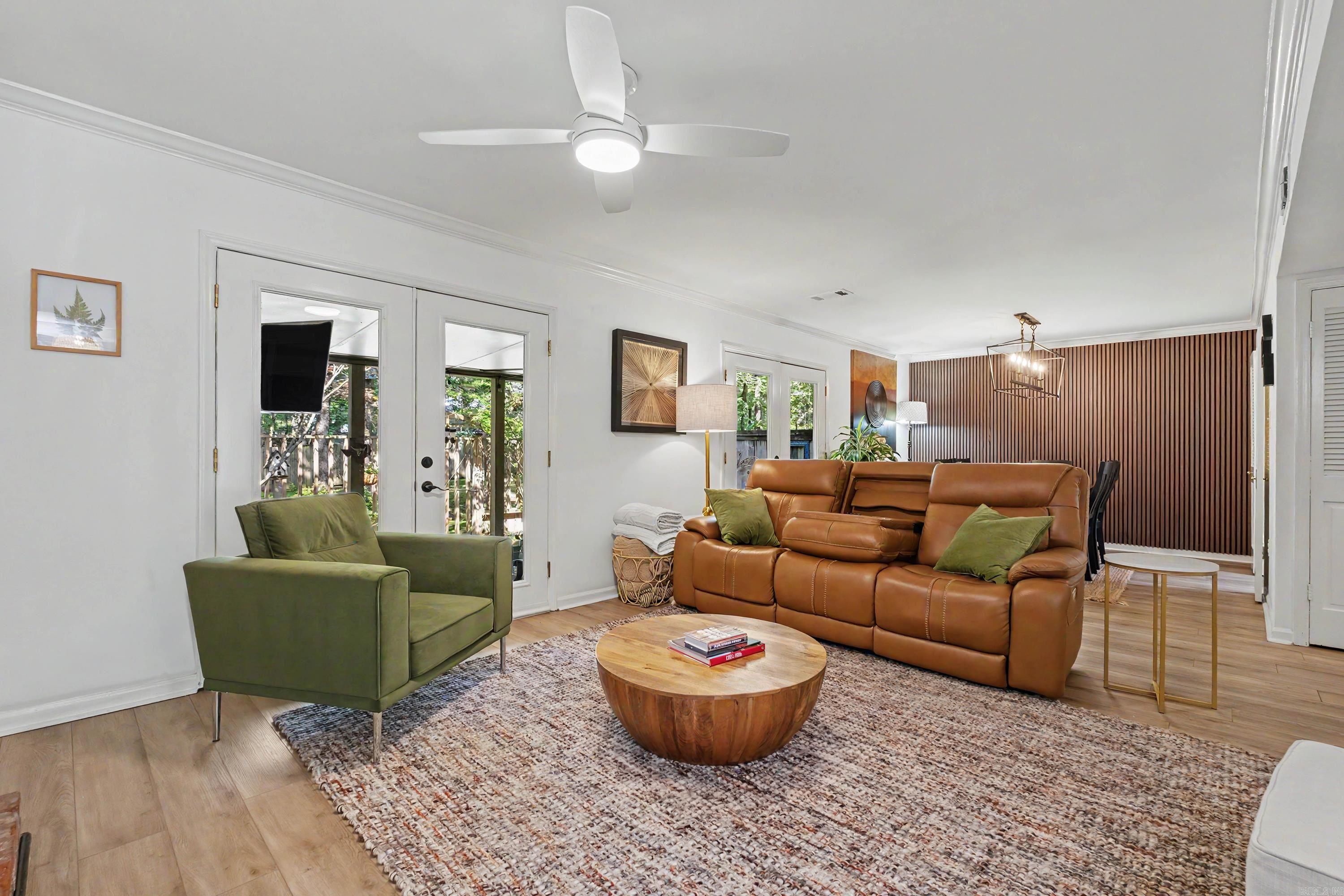KINGSBRIDGE TWNHSE - Residential